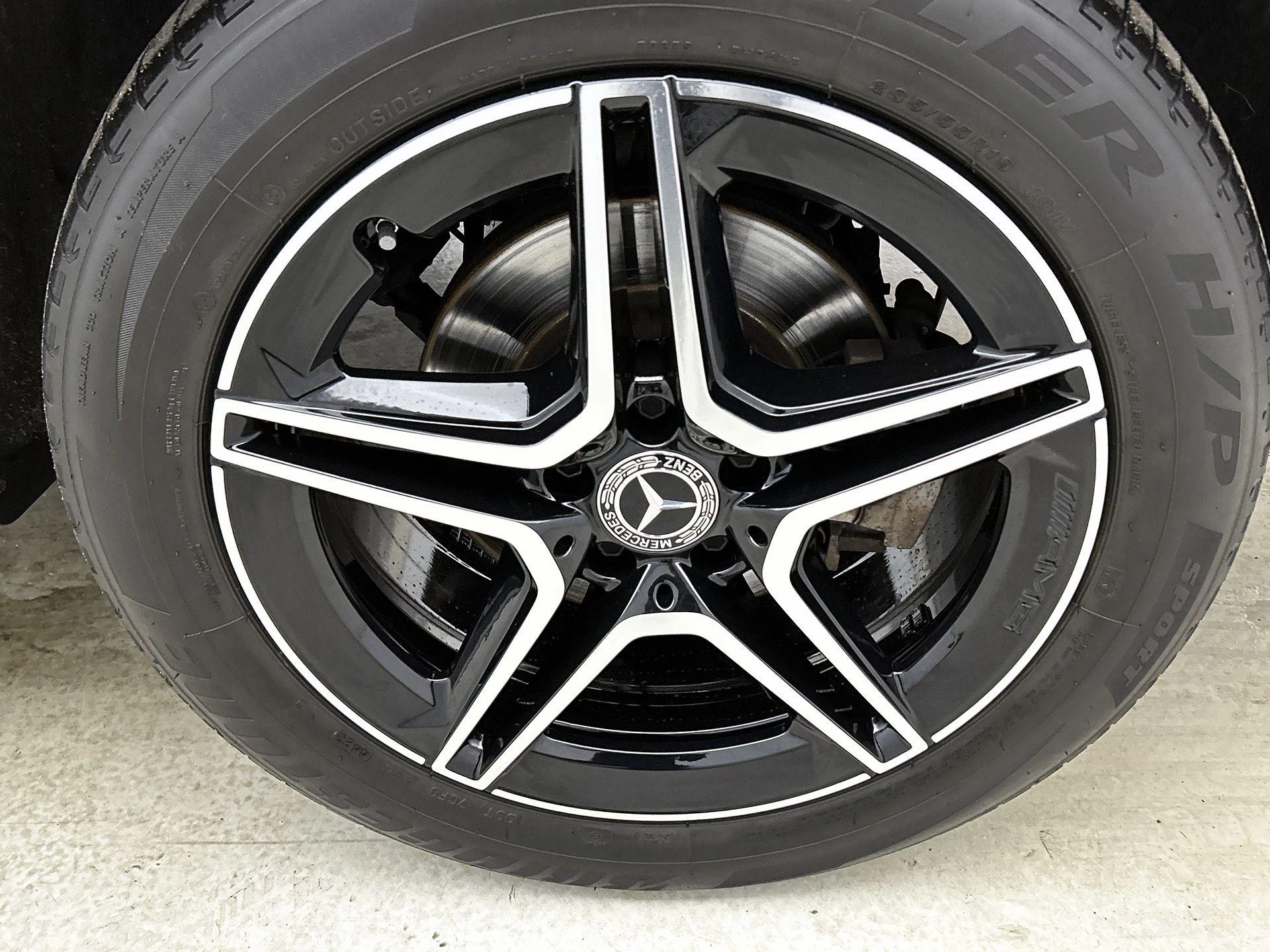 Mercedes-Benz-GLC-image-36