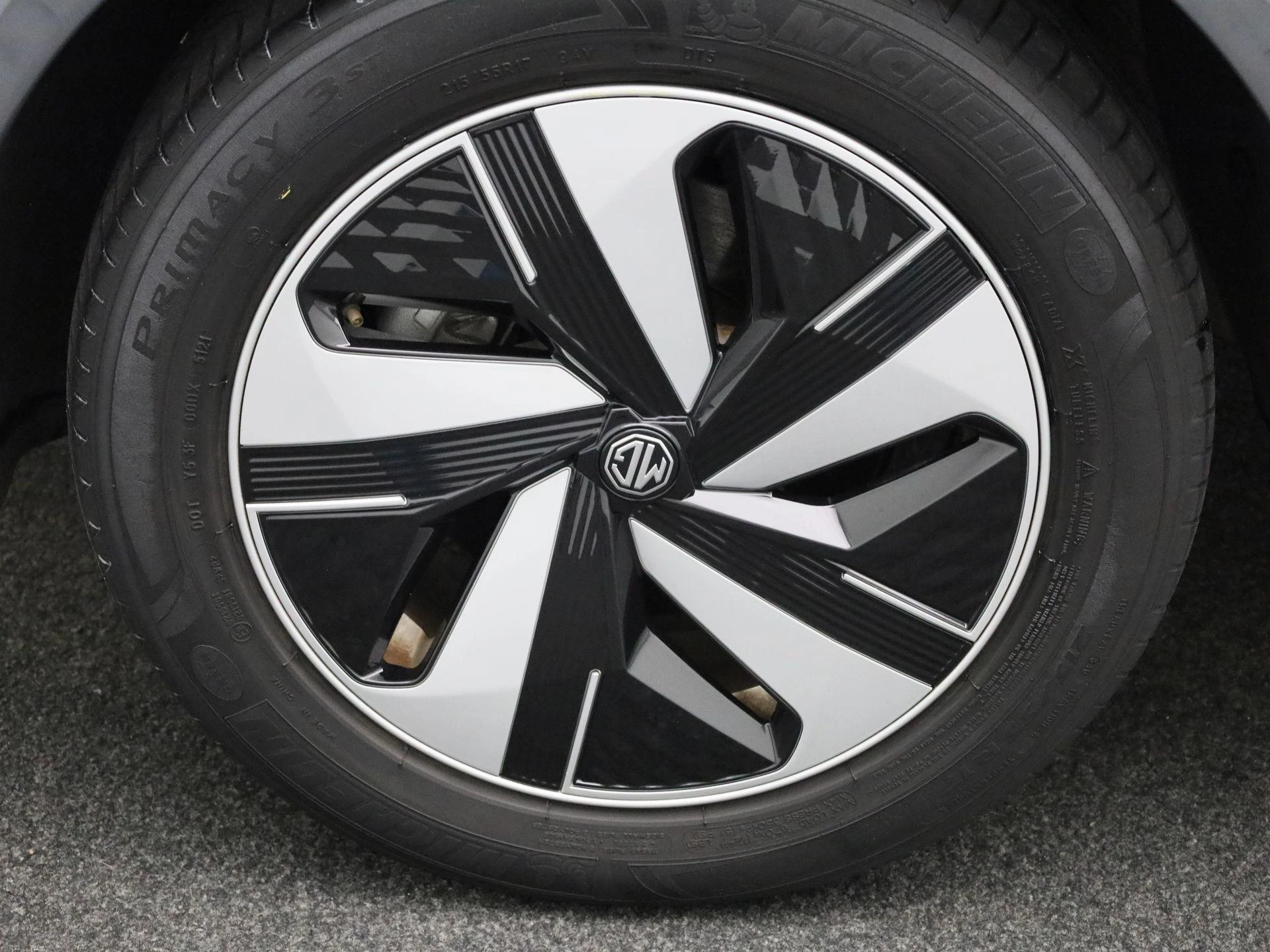 MG-ZS EV-image-12