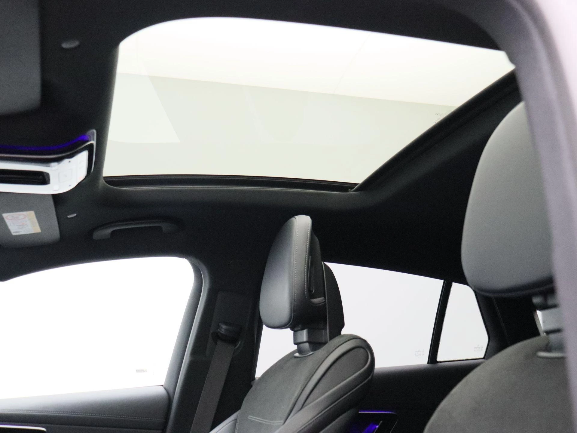 Mercedes-Benz GLC 300 e Coupé AMG Line + PANORAMISCH DAK + DIGITAL LIGHT + NIGHTPAKKET +