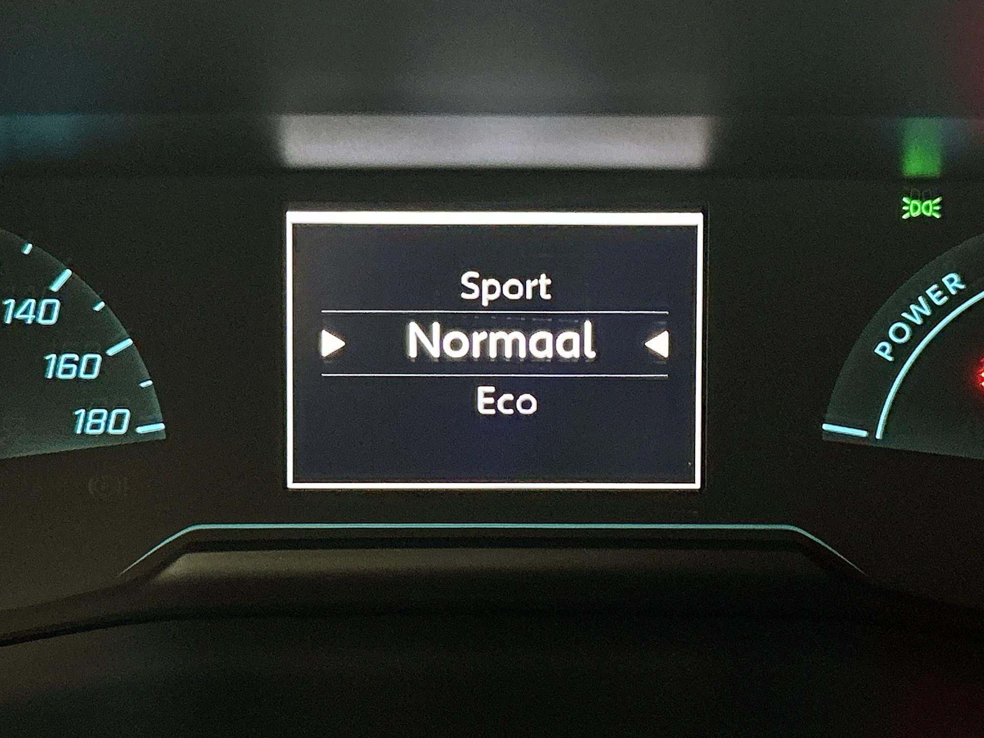 Peugeot e-208 EV Allure 50 kWh