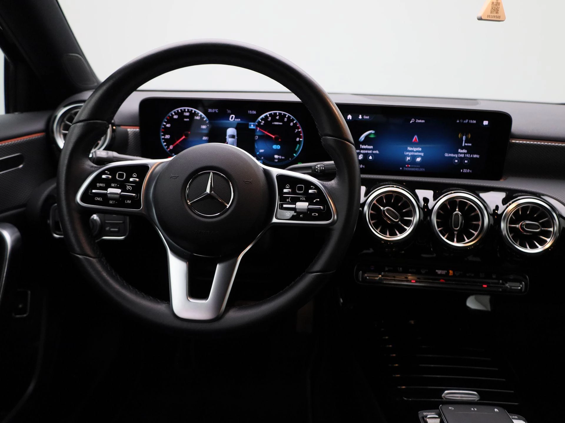 Mercedes-Benz-A-Klasse-image-6