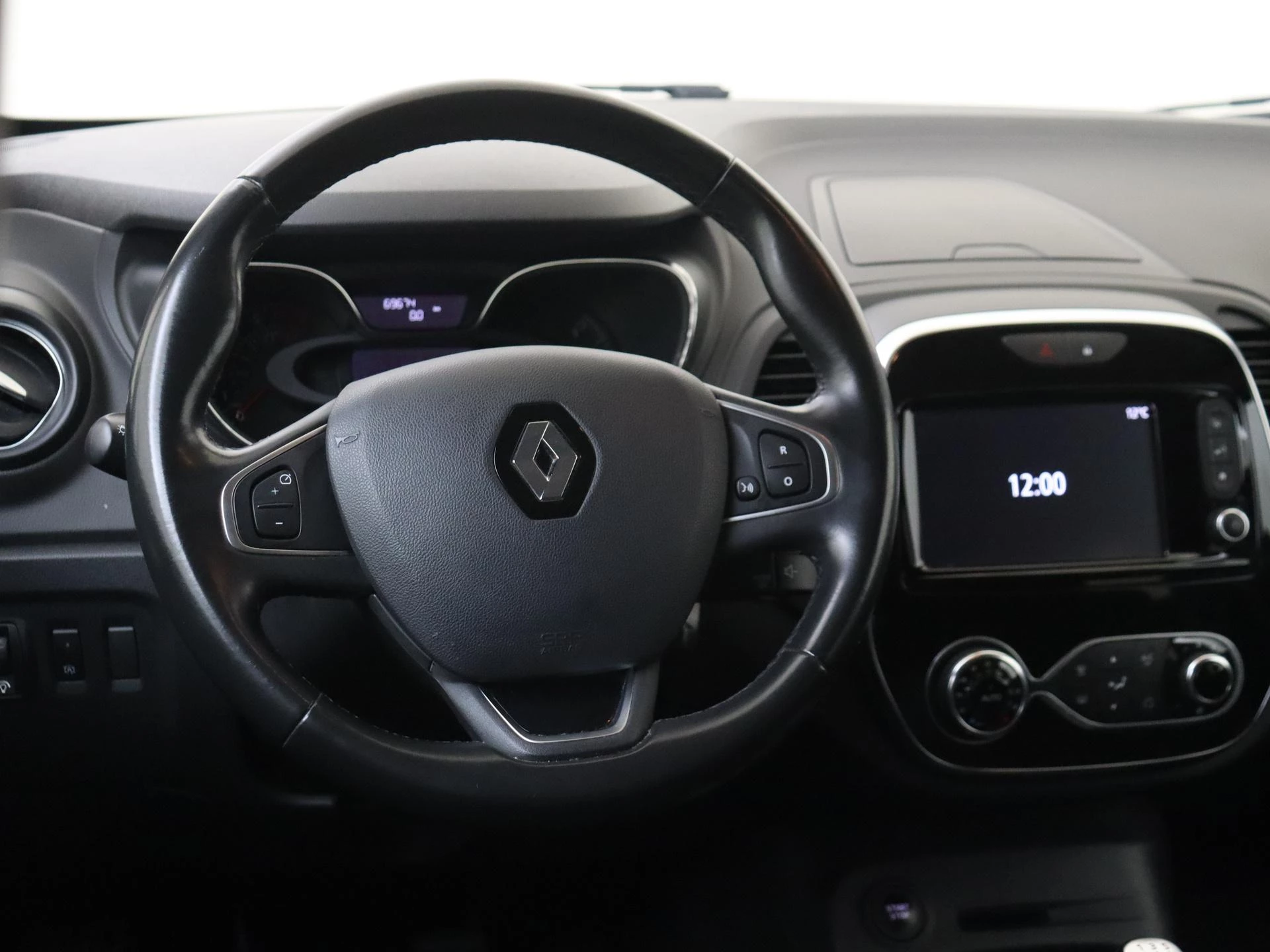 Renault-Captur-image-9