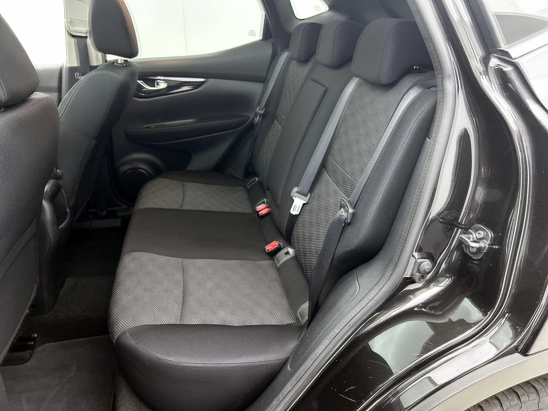 Nissan-QASHQAI-image-25