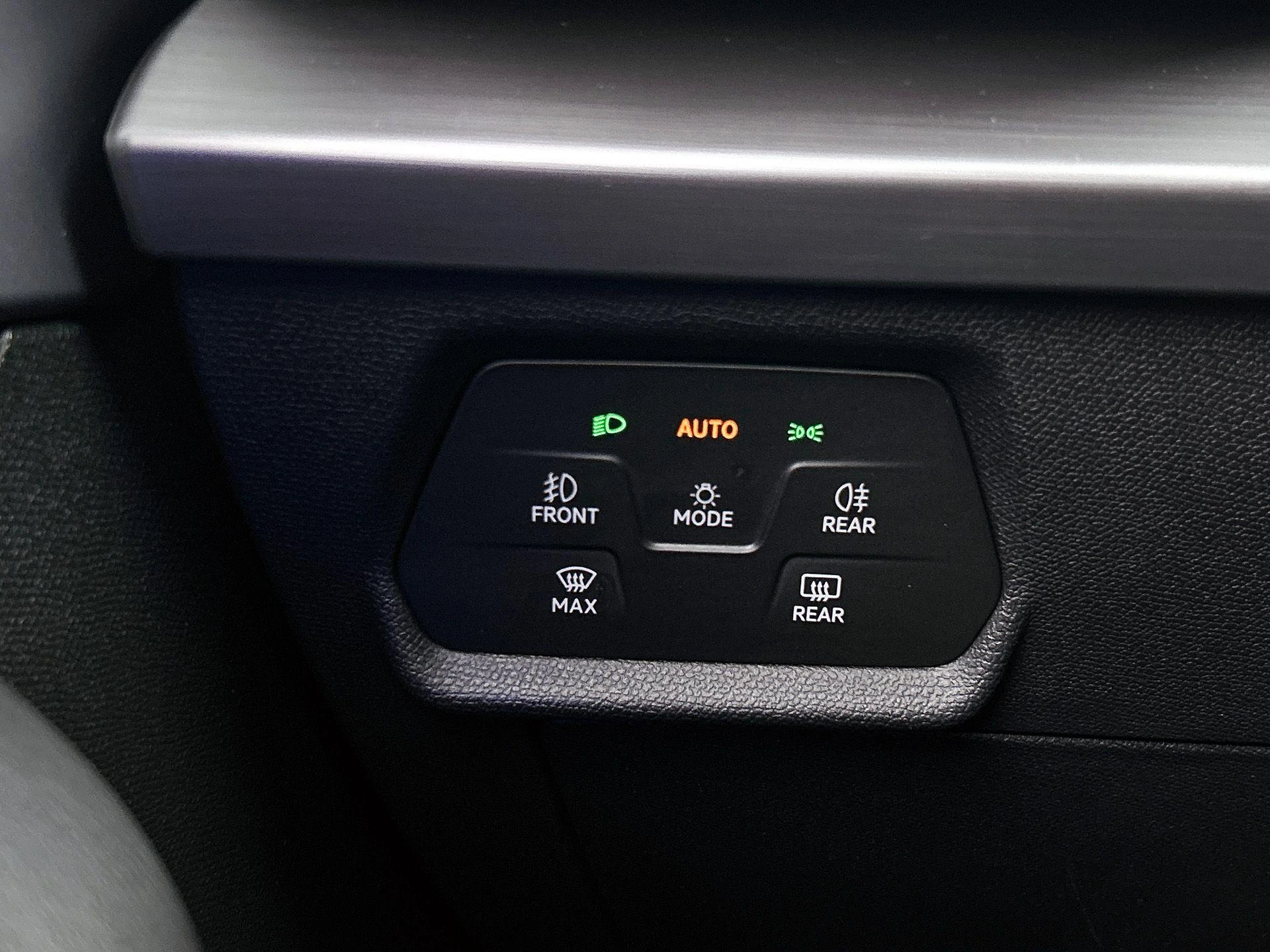 SEAT-Leon-image-13