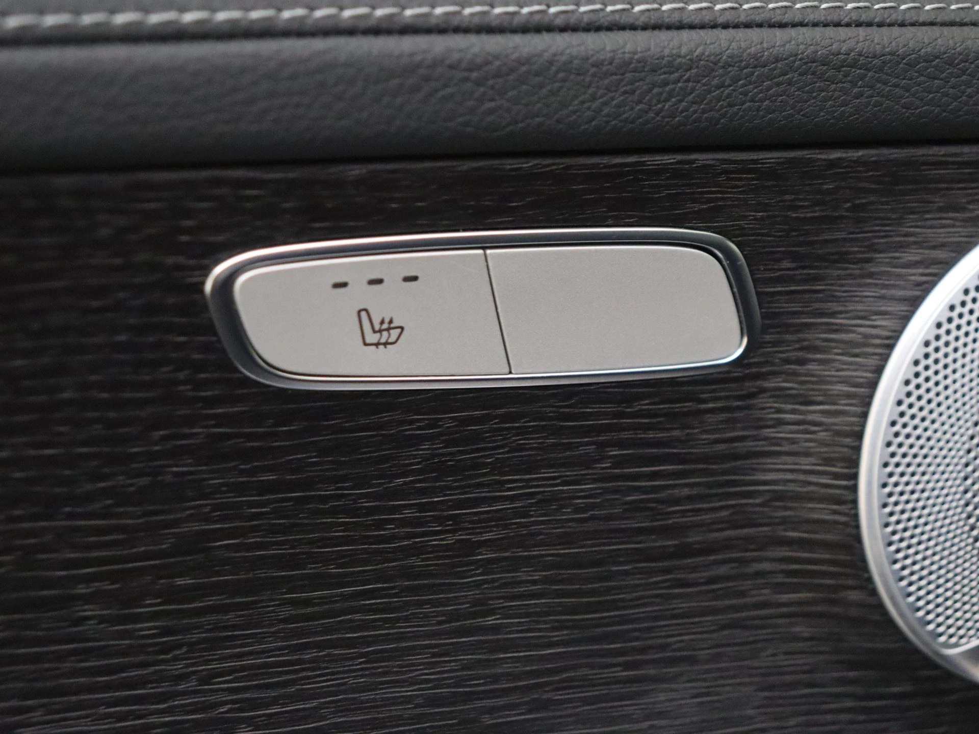 Mercedes-Benz-GLC-image-28