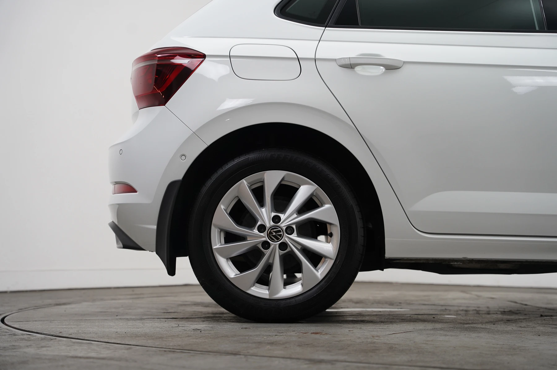 Volkswagen-Polo-image-33
