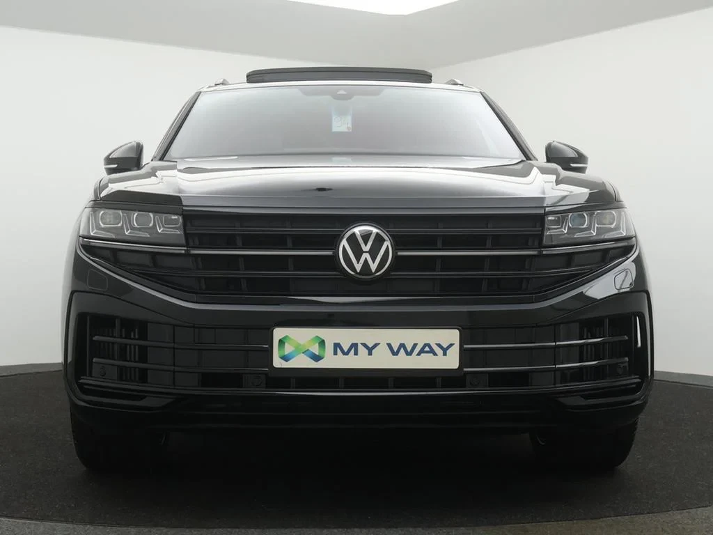 Volkswagen-Touareg-image-6