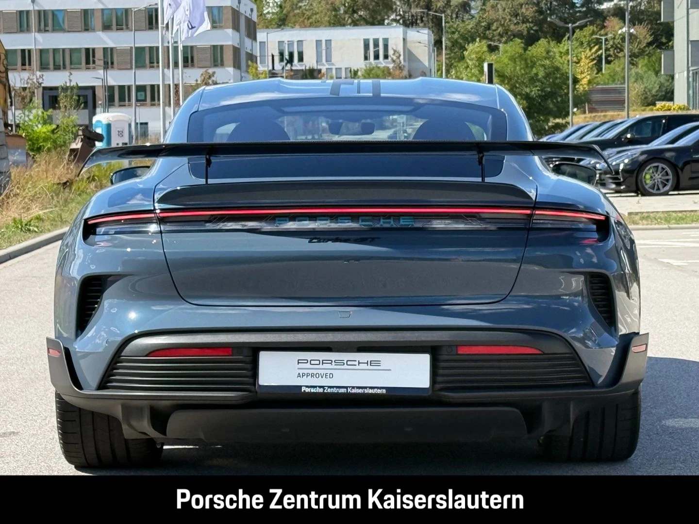 Porsche-Taycan-image-9