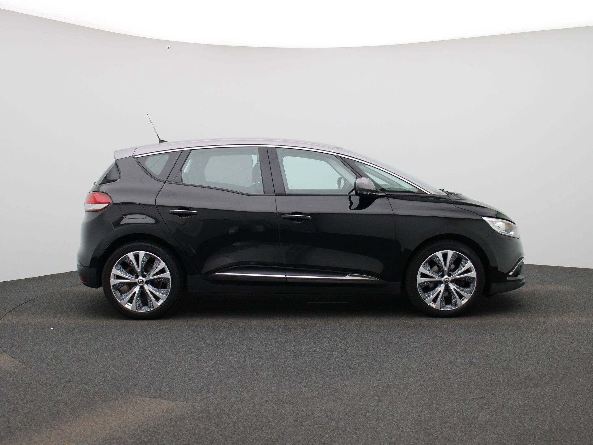 Renault-Scénic-image-5