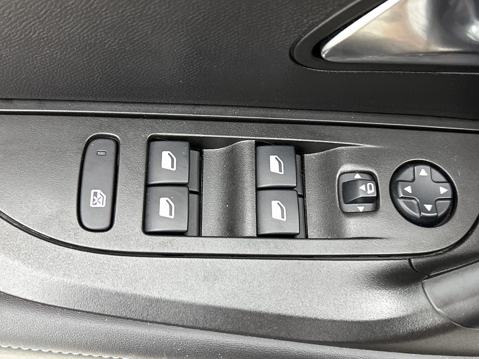 Peugeot-2008-image-33