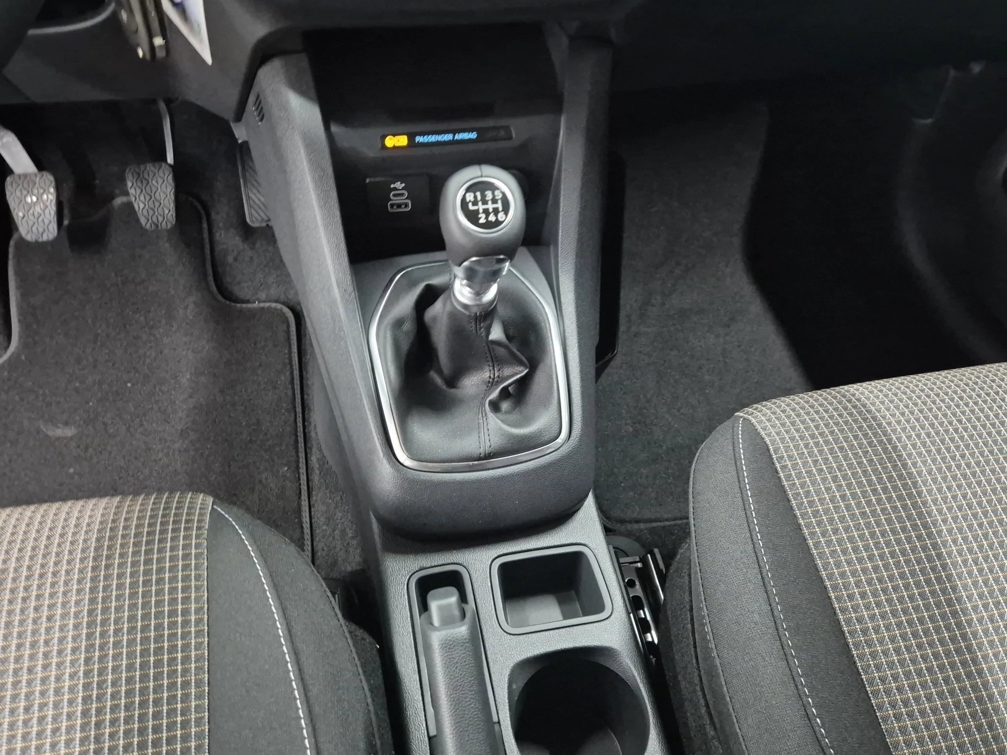 Ford Tourneo Courier Trend 1.0 EcoBoost 92 kW Kompaktvan. 5-türig