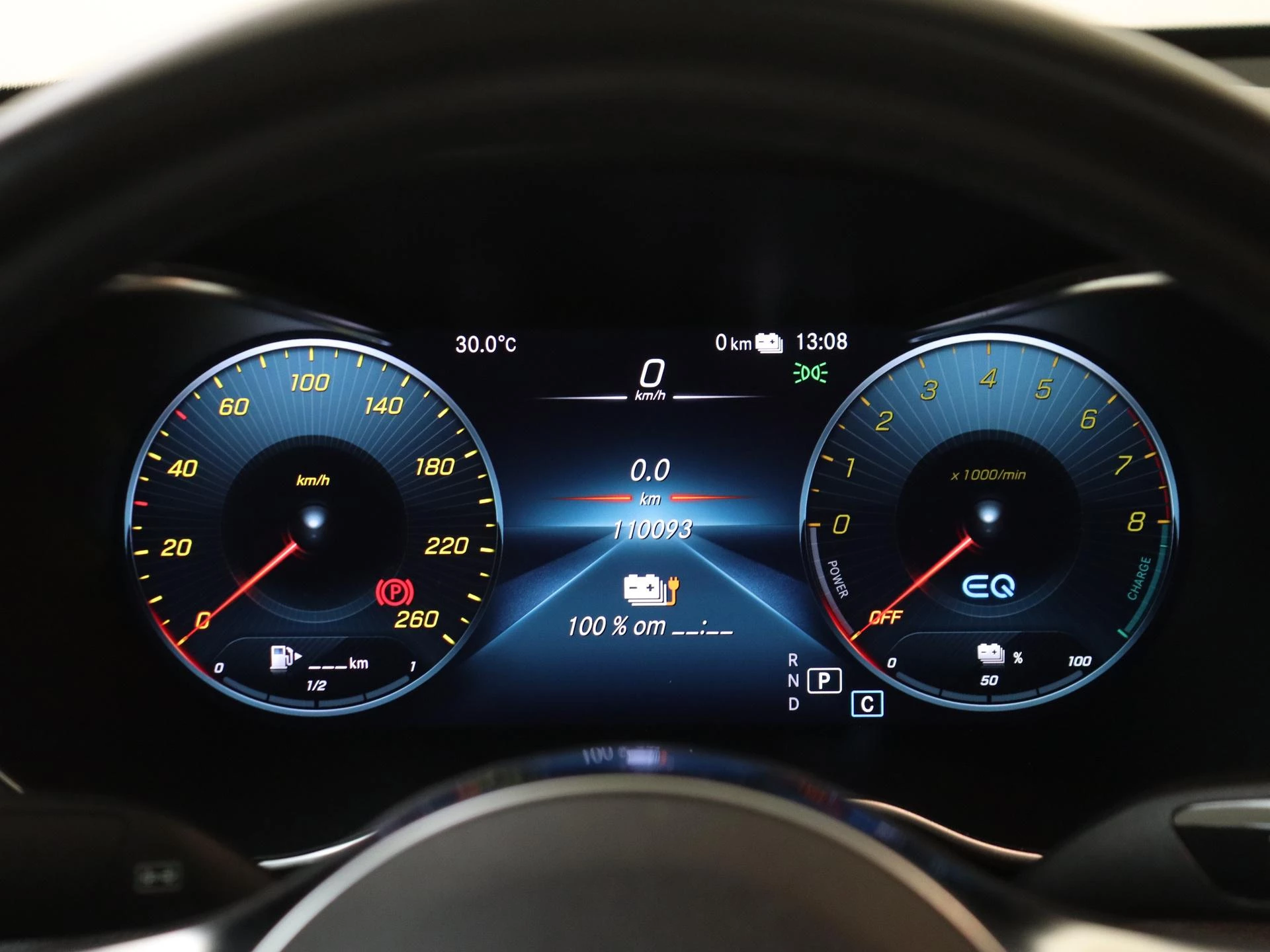 Mercedes-Benz-GLC-image-12