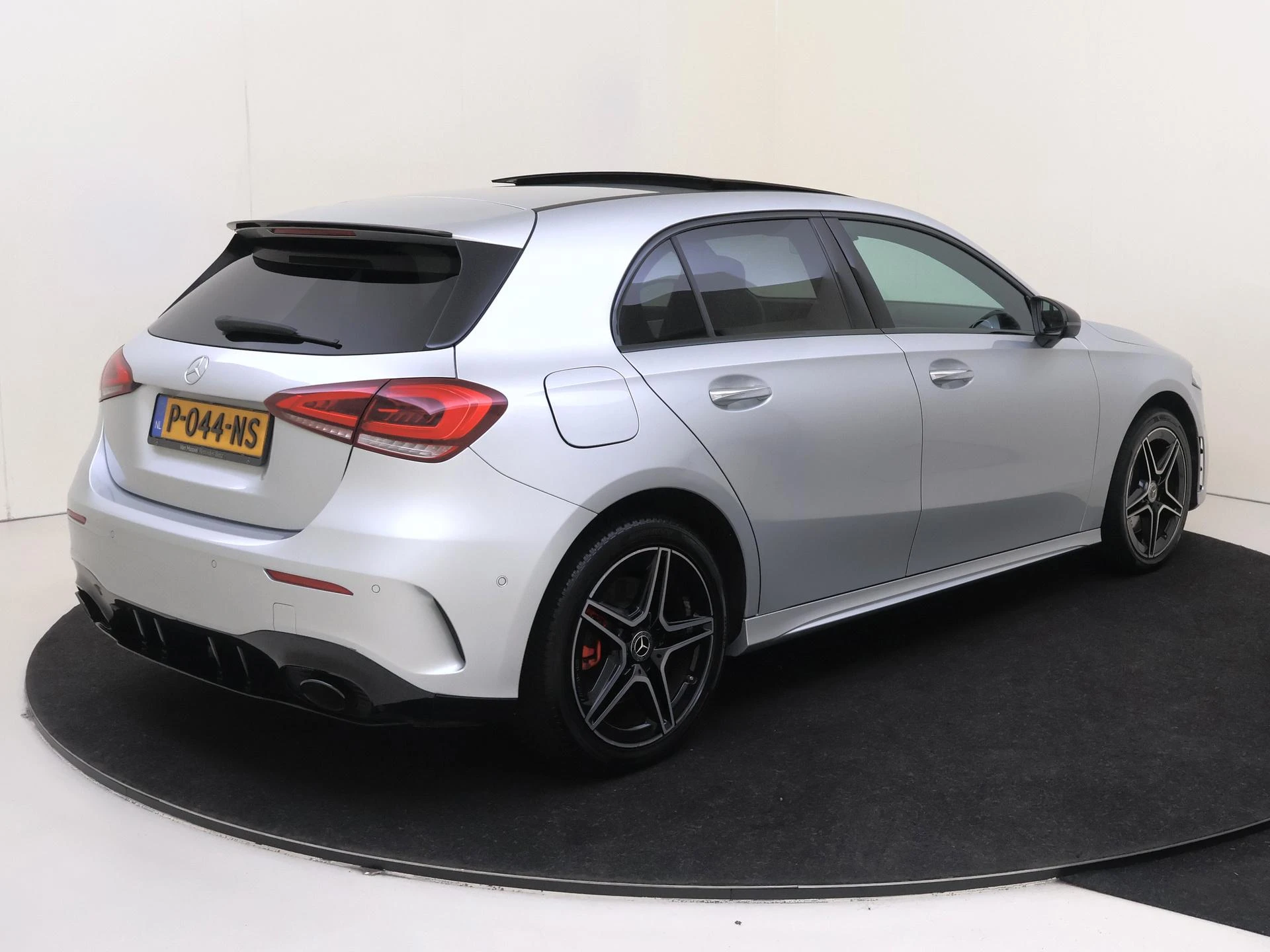 Mercedes-Benz A-Klasse 250 e Premium Plus