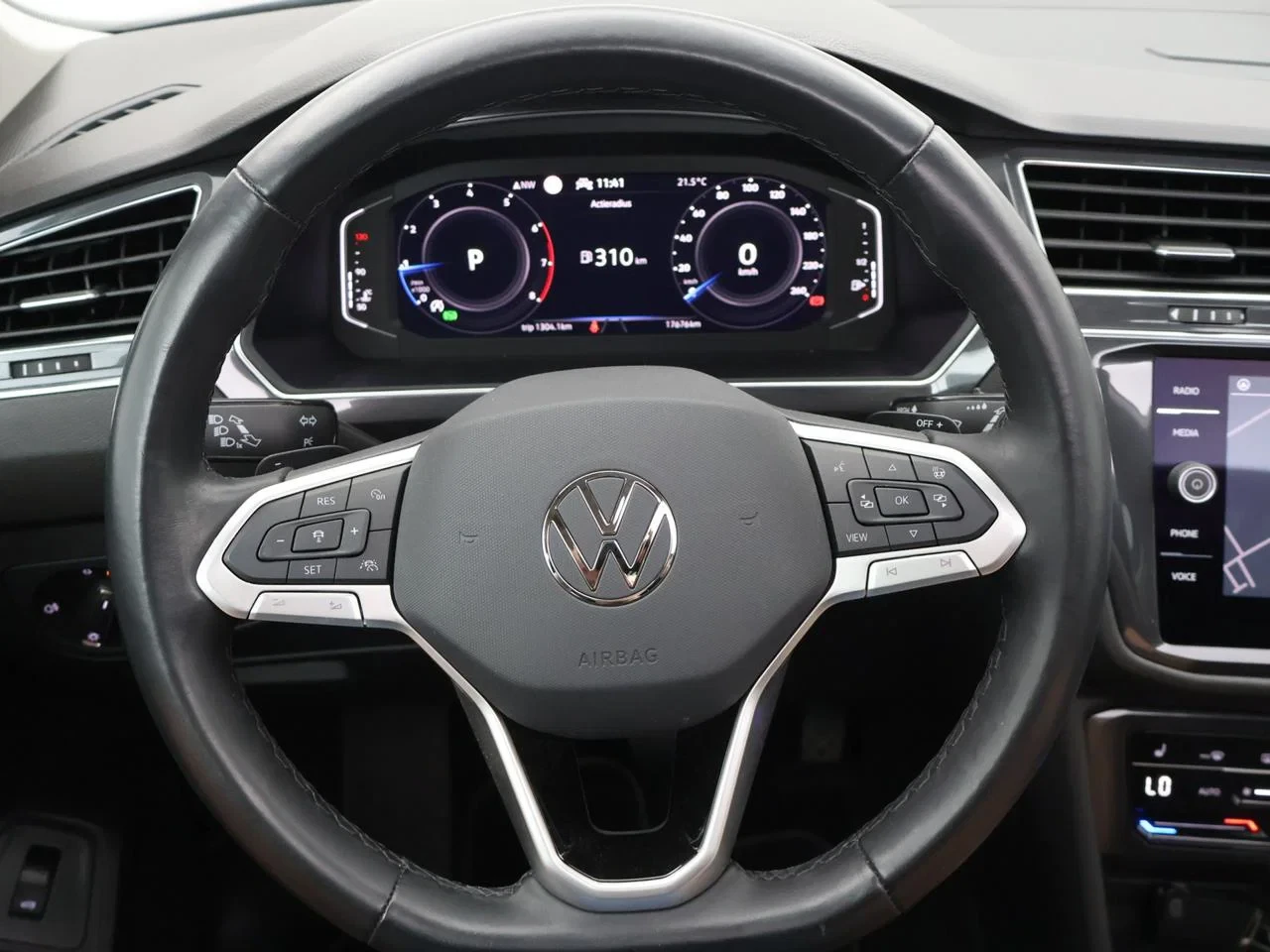 Volkswagen-Tiguan Allspace-image-11