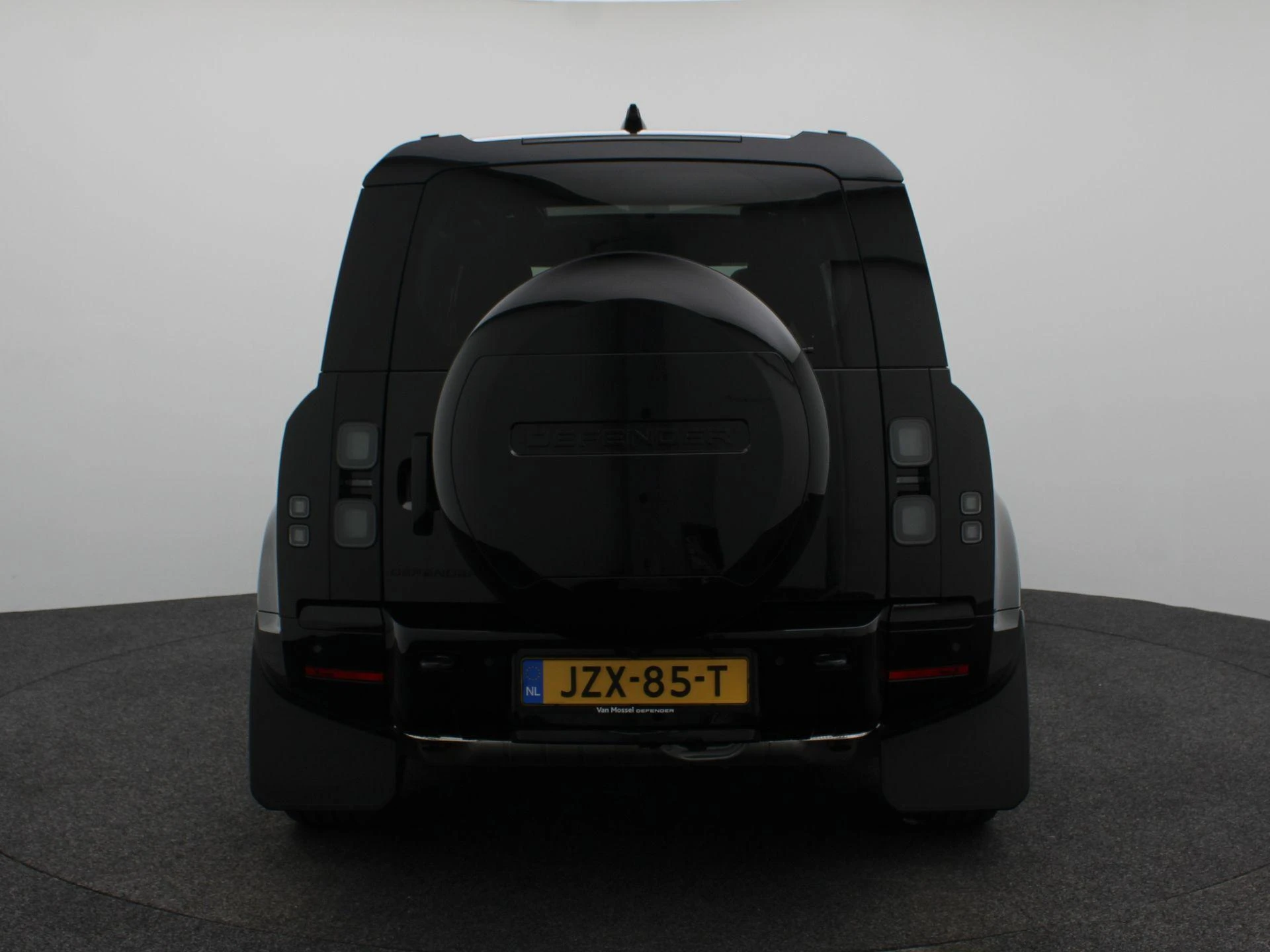 Land Rover Defender 110 2.0 P300e 110 X-Dynamic HSE