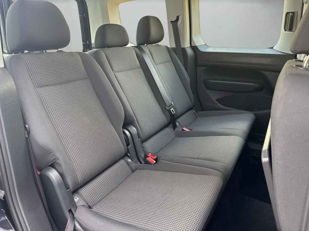 Volkswagen-Caddy-image-11