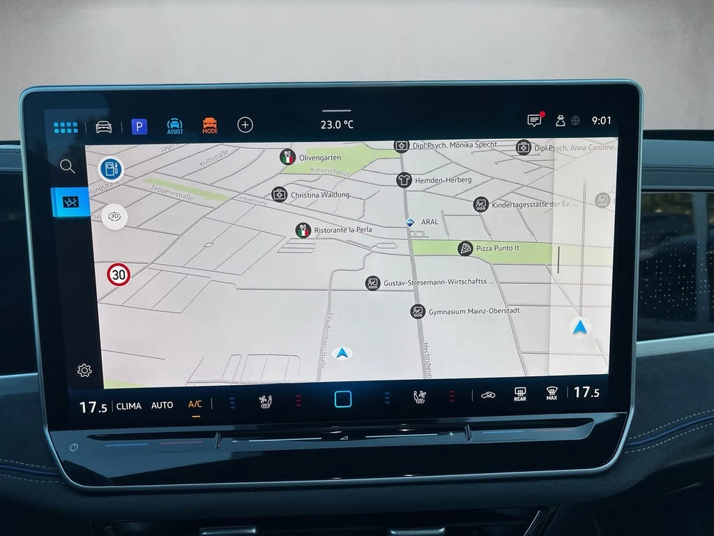 Volkswagen-Passat-image-9