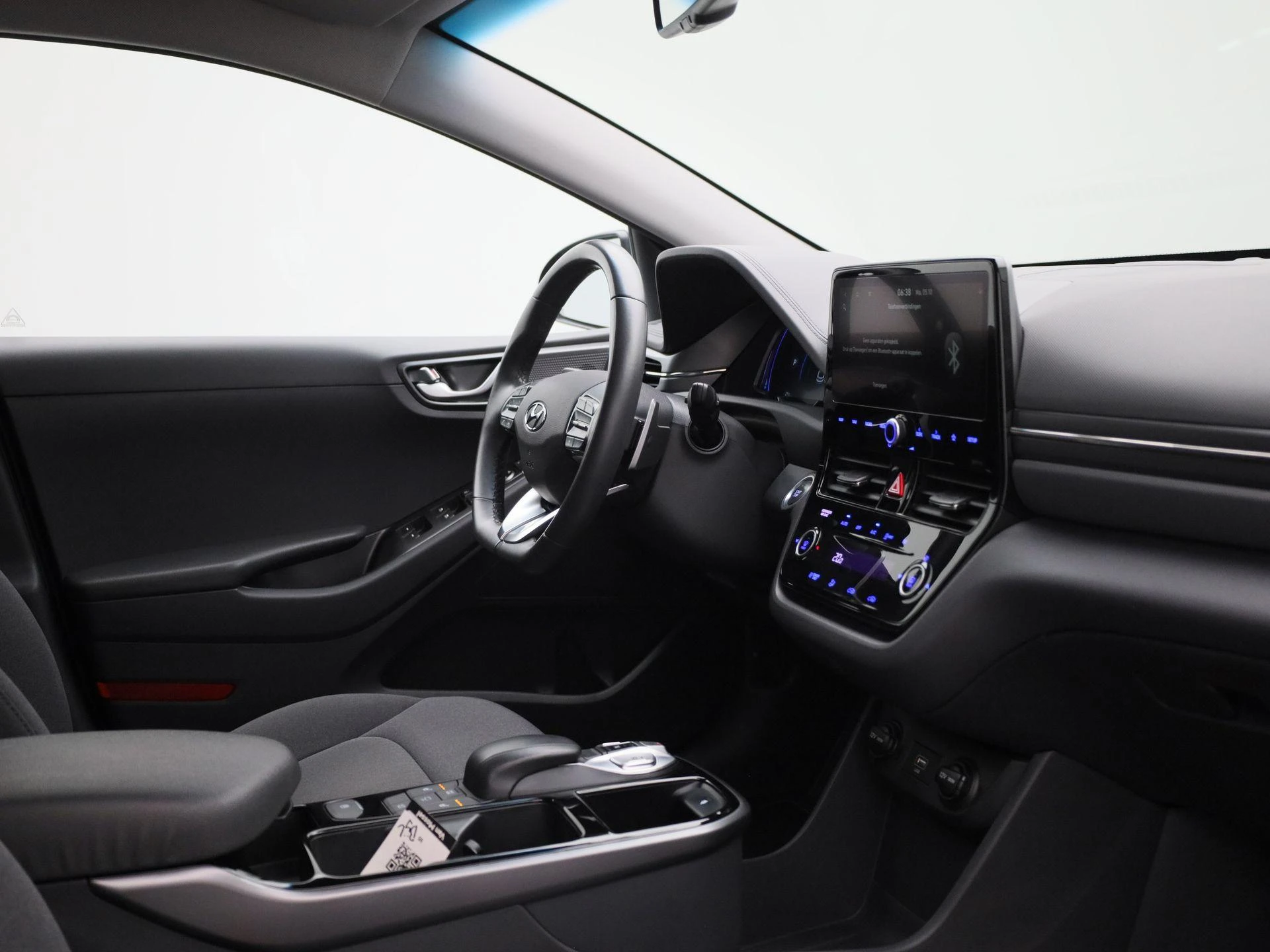 Hyundai-IONIQ-image-31
