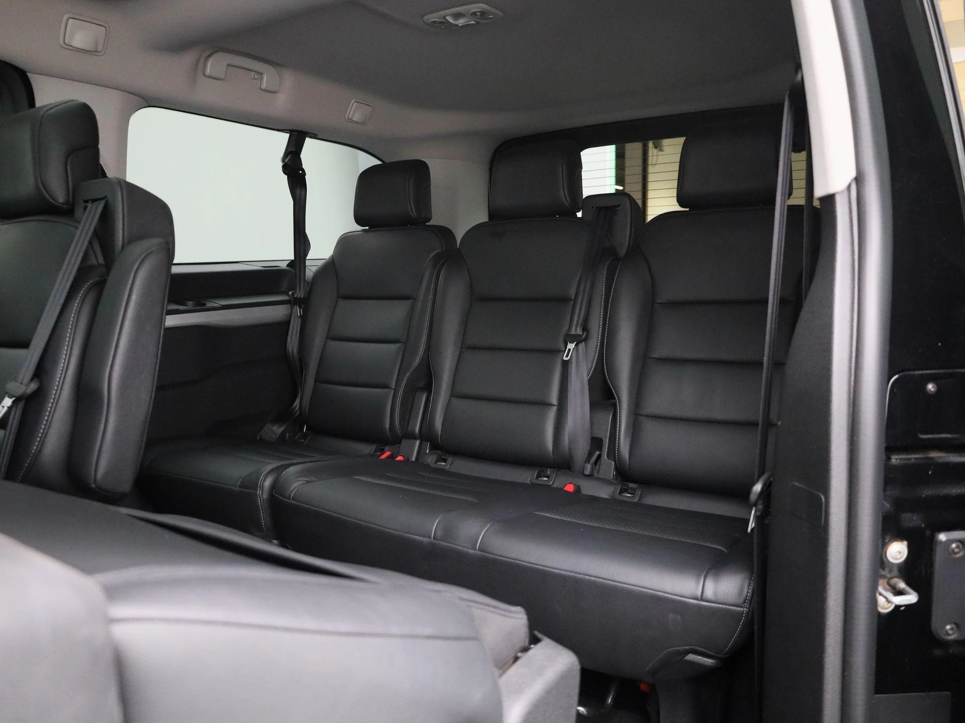 Opel-Zafira e-Life-image-11