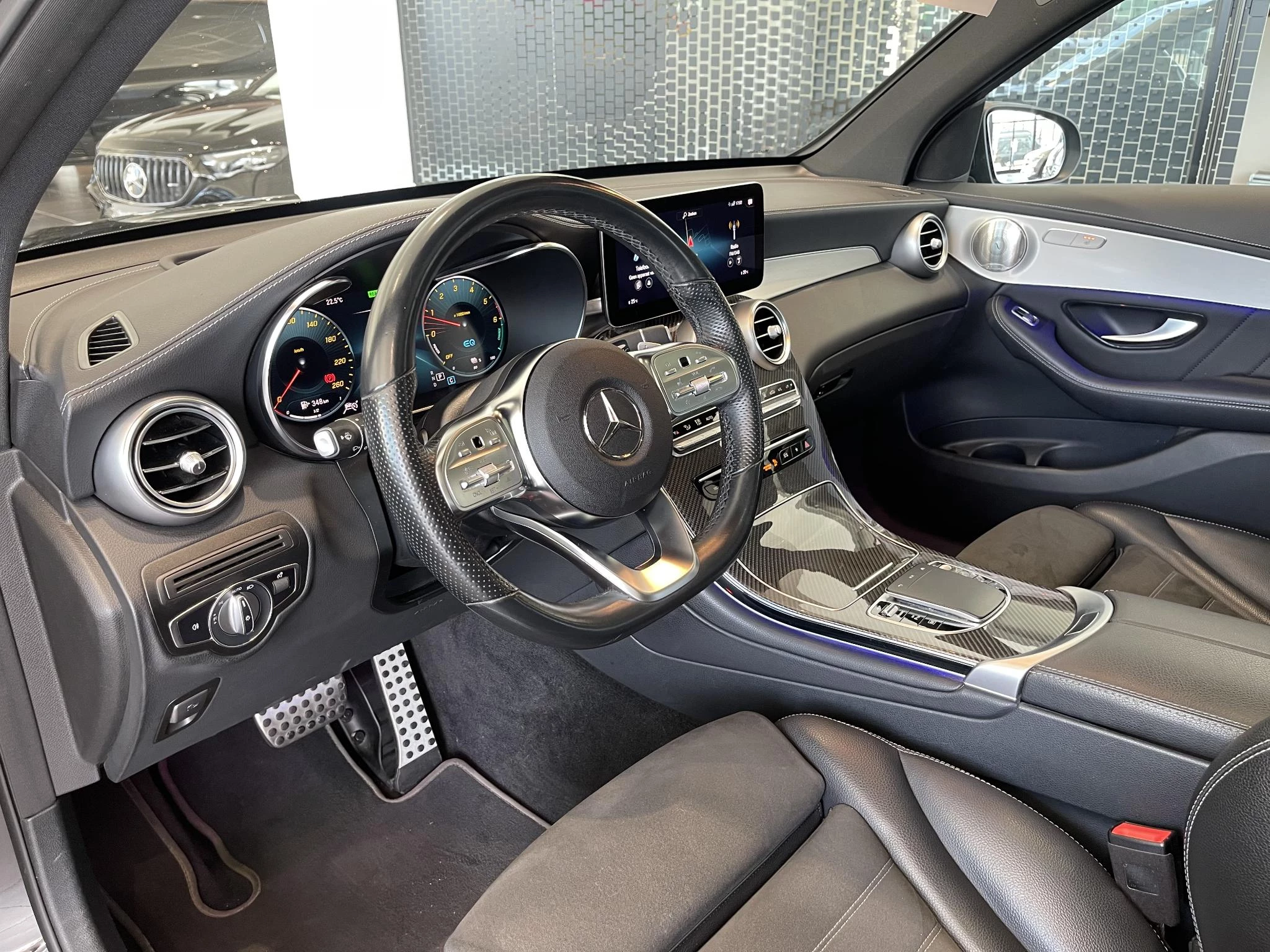 Mercedes-Benz GLC SUV 300de AMG LINE + PANO DAK + BURMESTER + HEAD UP + TREKHAAK + 360