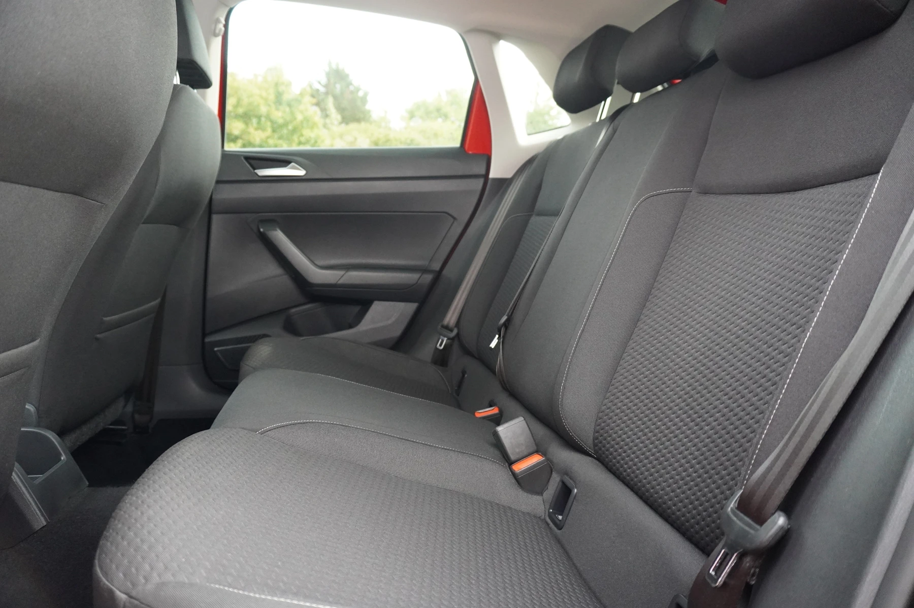 Volkswagen-Polo-image-9