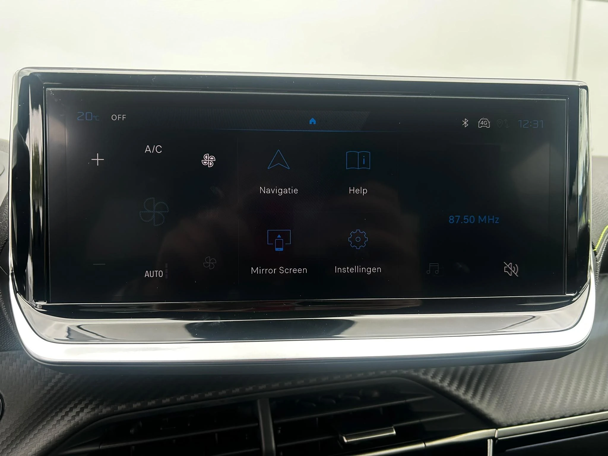 Peugeot-2008-image-16
