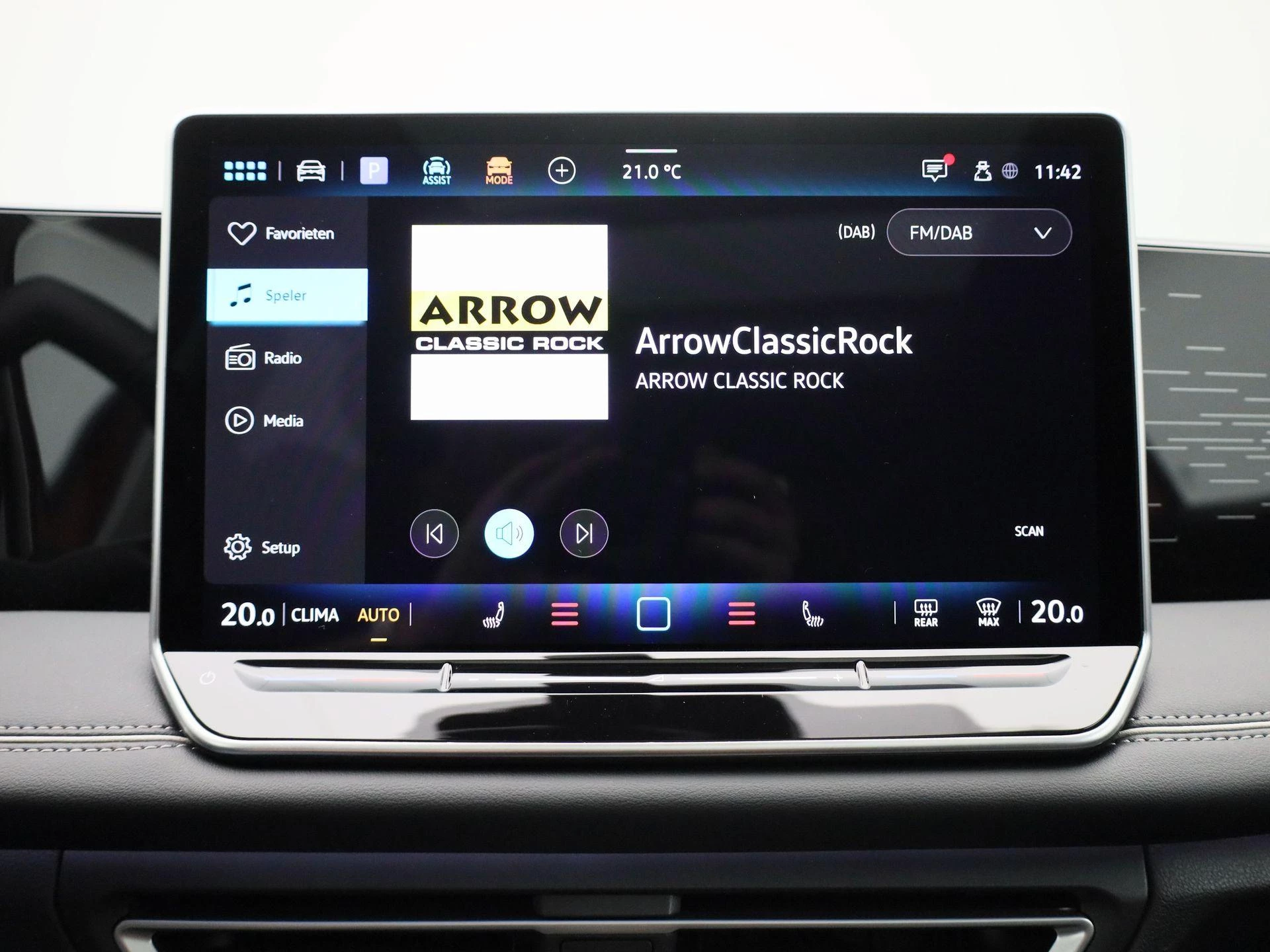 Volkswagen-Tiguan-image-23