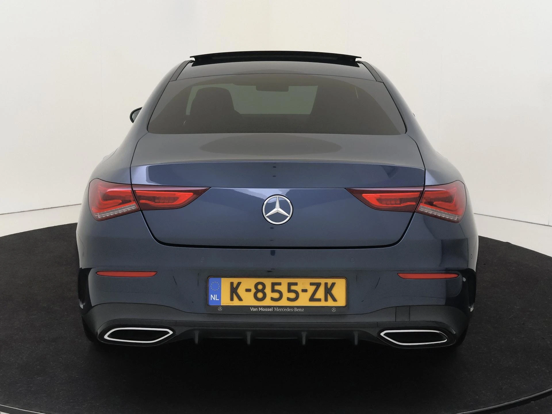 Mercedes-Benz-CLA-image-8