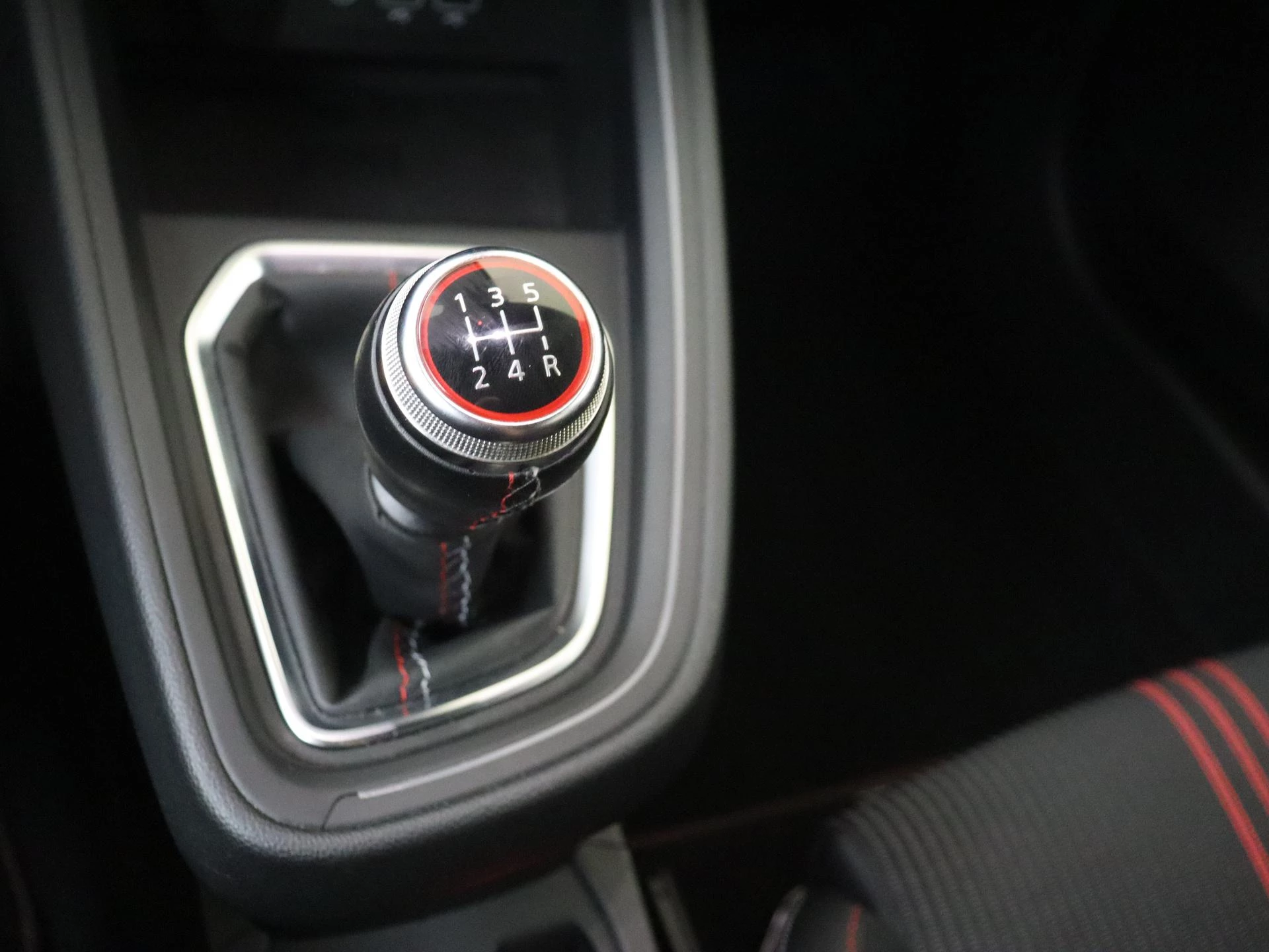 Renault-Clio-image-14