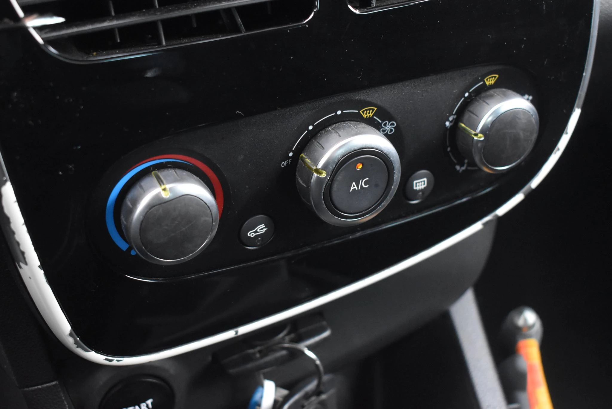 Renault-Clio-image-23