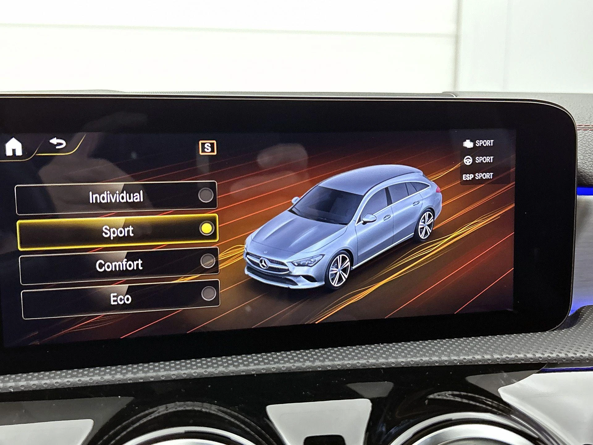 Mercedes-Benz-CLA-image-14