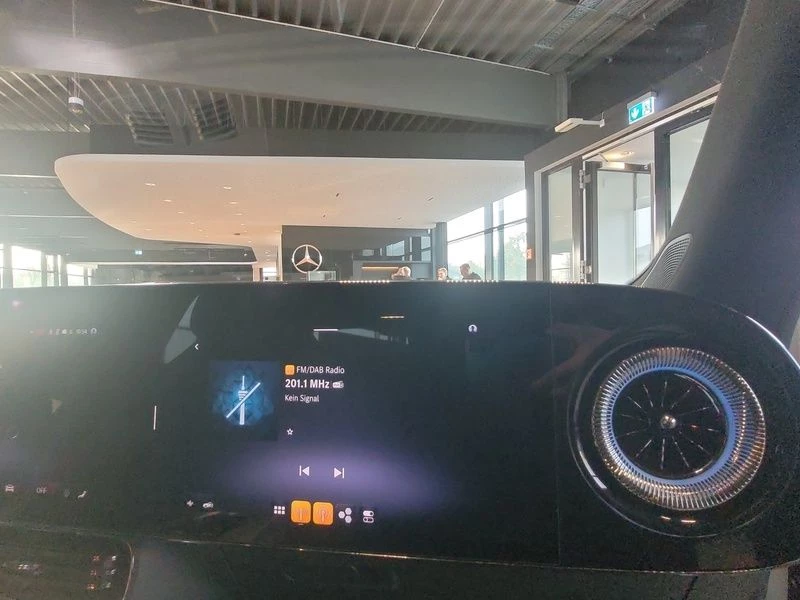 Mercedes-Benz CLA 200 AMG NIGHT PANO WINTER-PAK MULTIBEAM 19-Z AMG Line