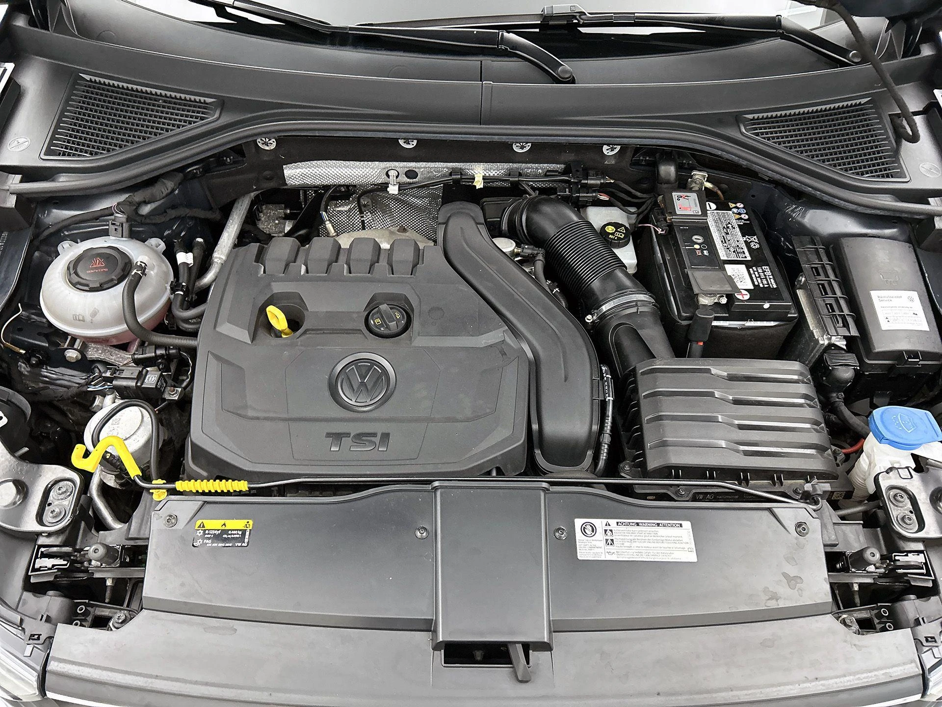 Volkswagen-T-Roc-image-20