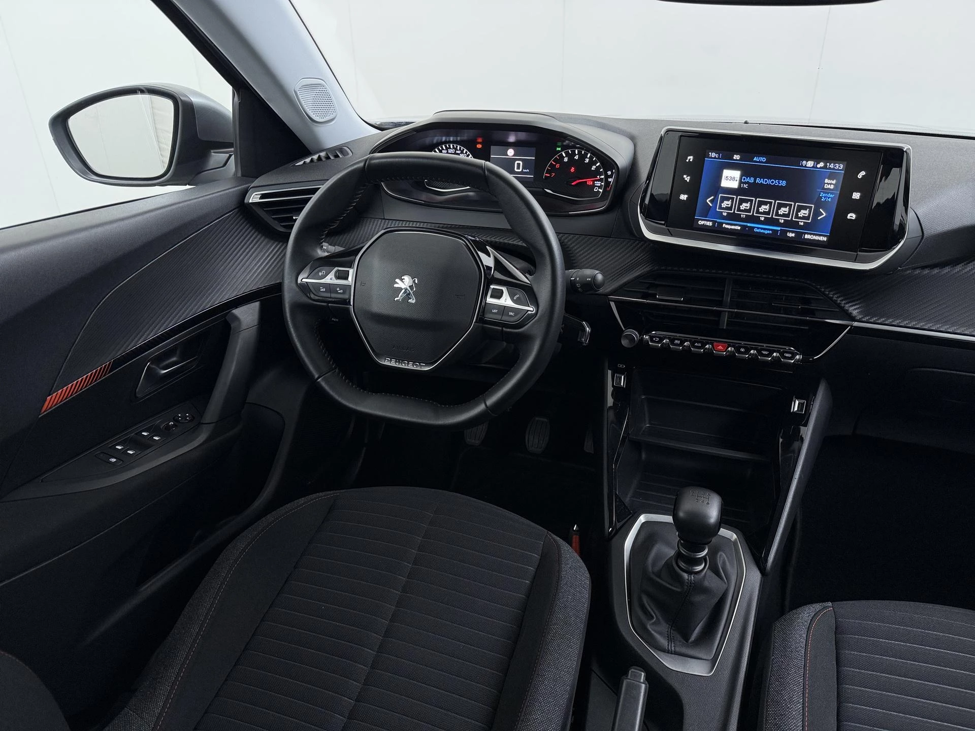 Peugeot-2008-image-5