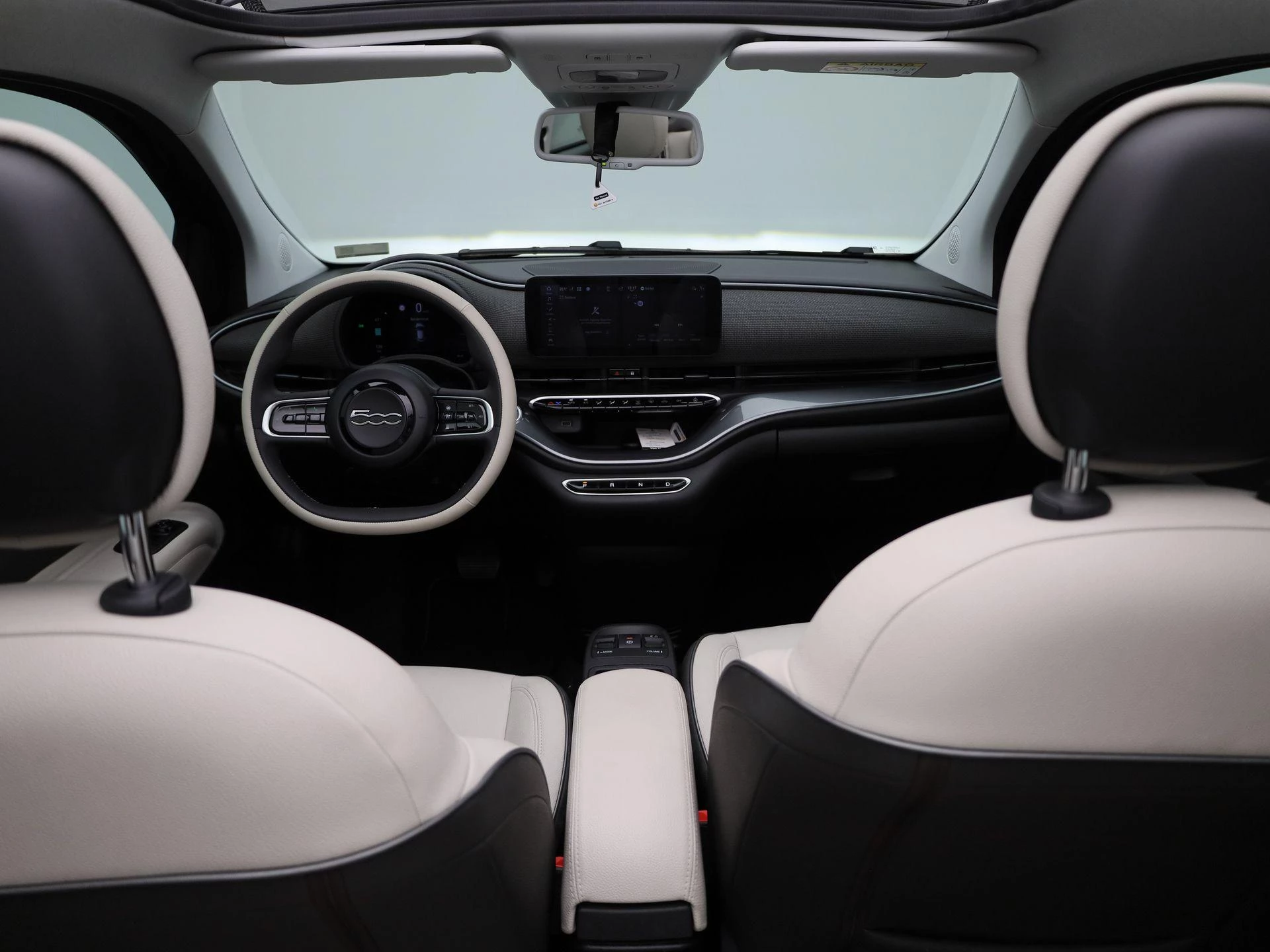 Fiat-500e-image-6