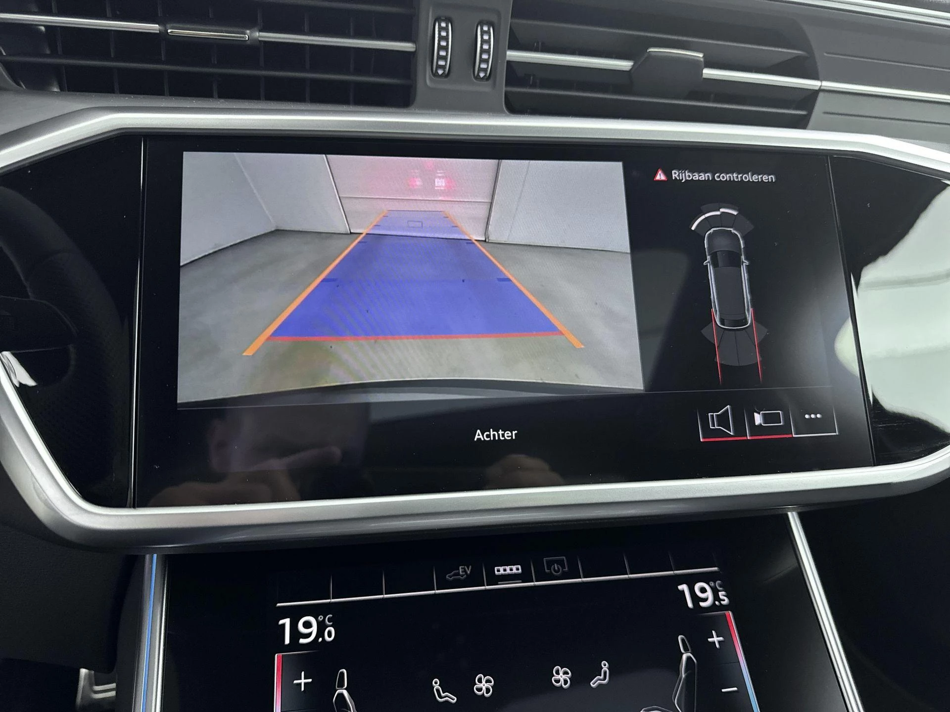 Audi-A6-image-11
