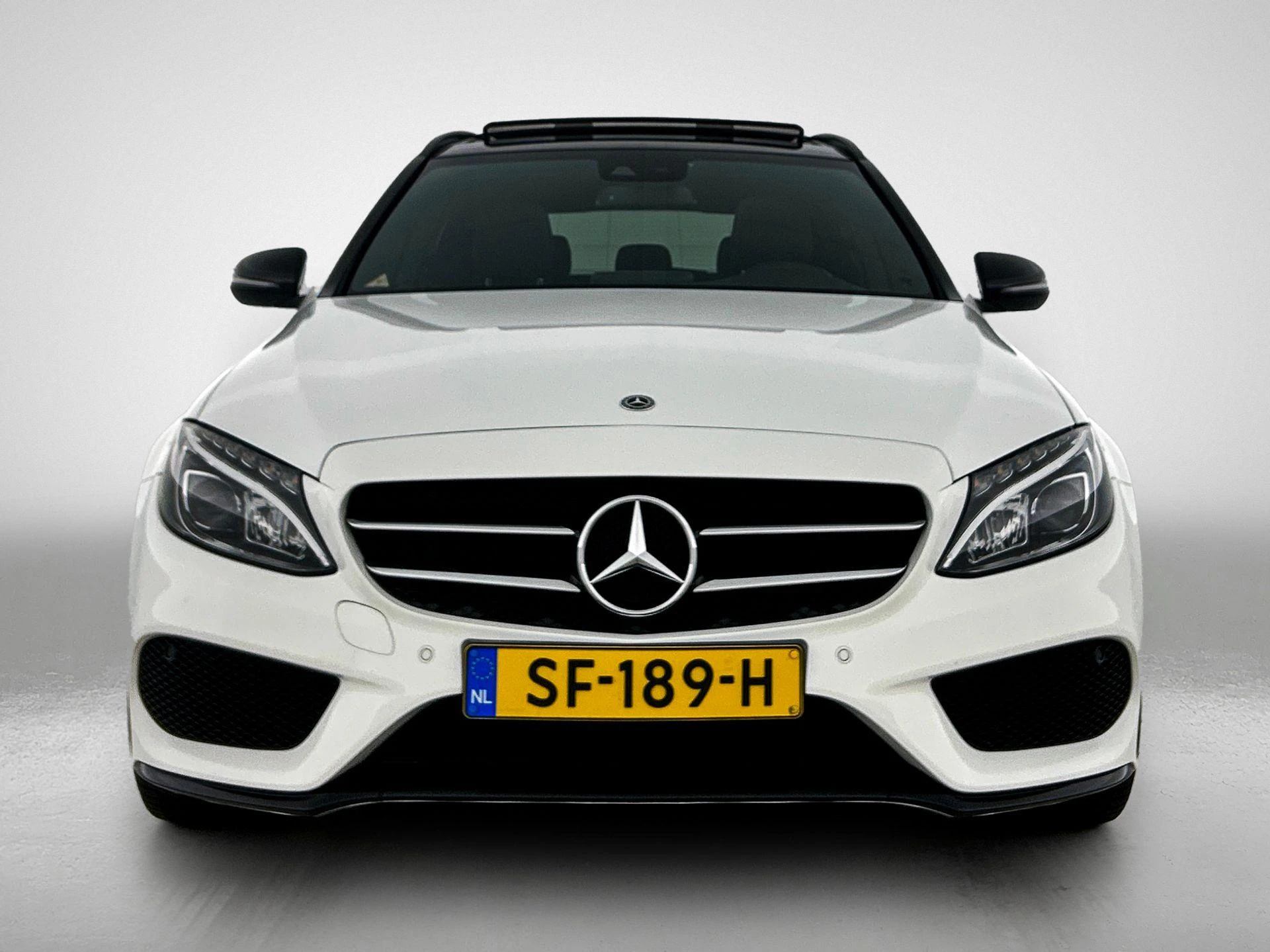 Mercedes-Benz-C-Klasse-image-4