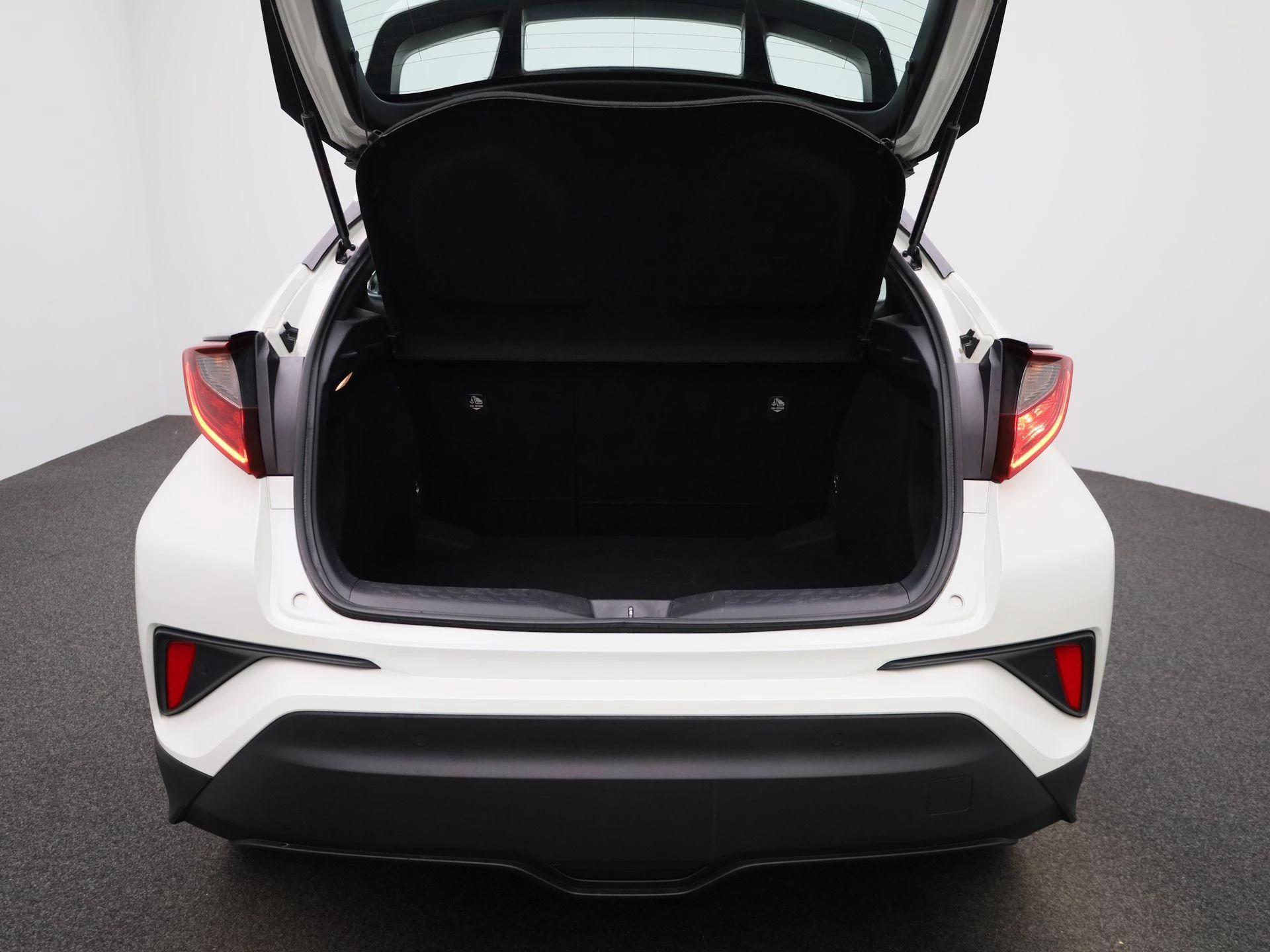 Toyota-C-HR-image-13