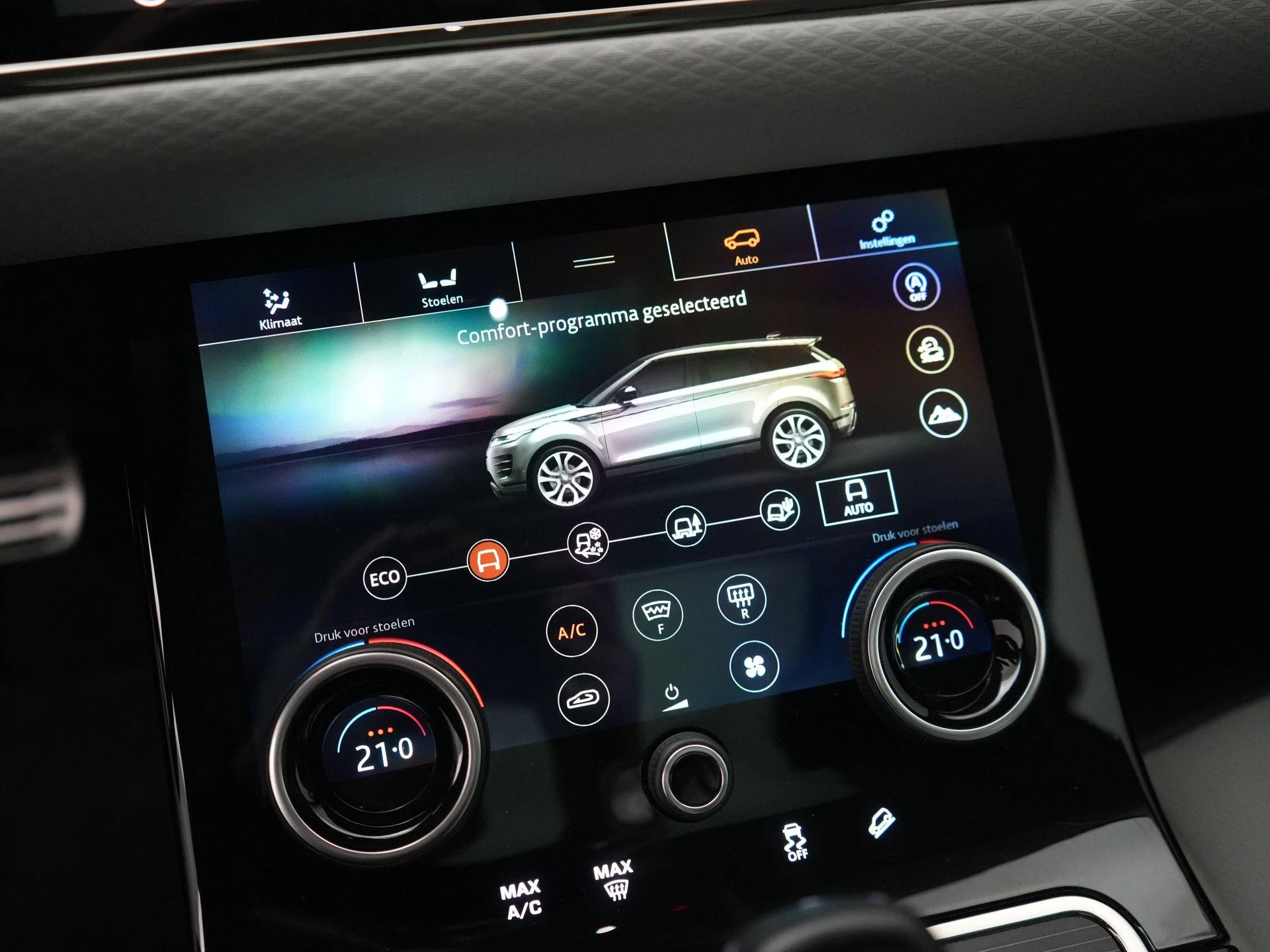 Land Rover-Range Rover Evoque-image-22