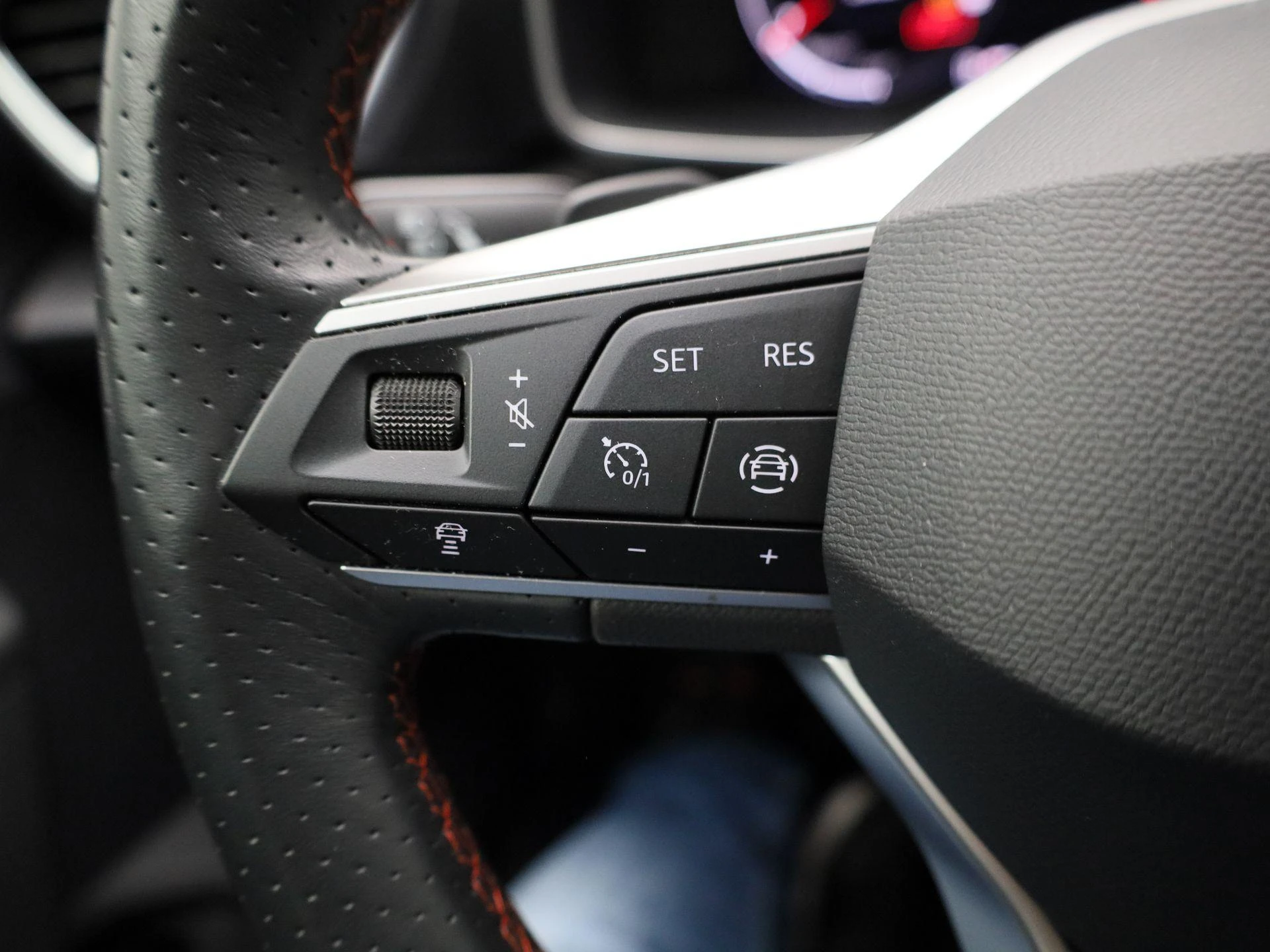 SEAT-Leon-image-18