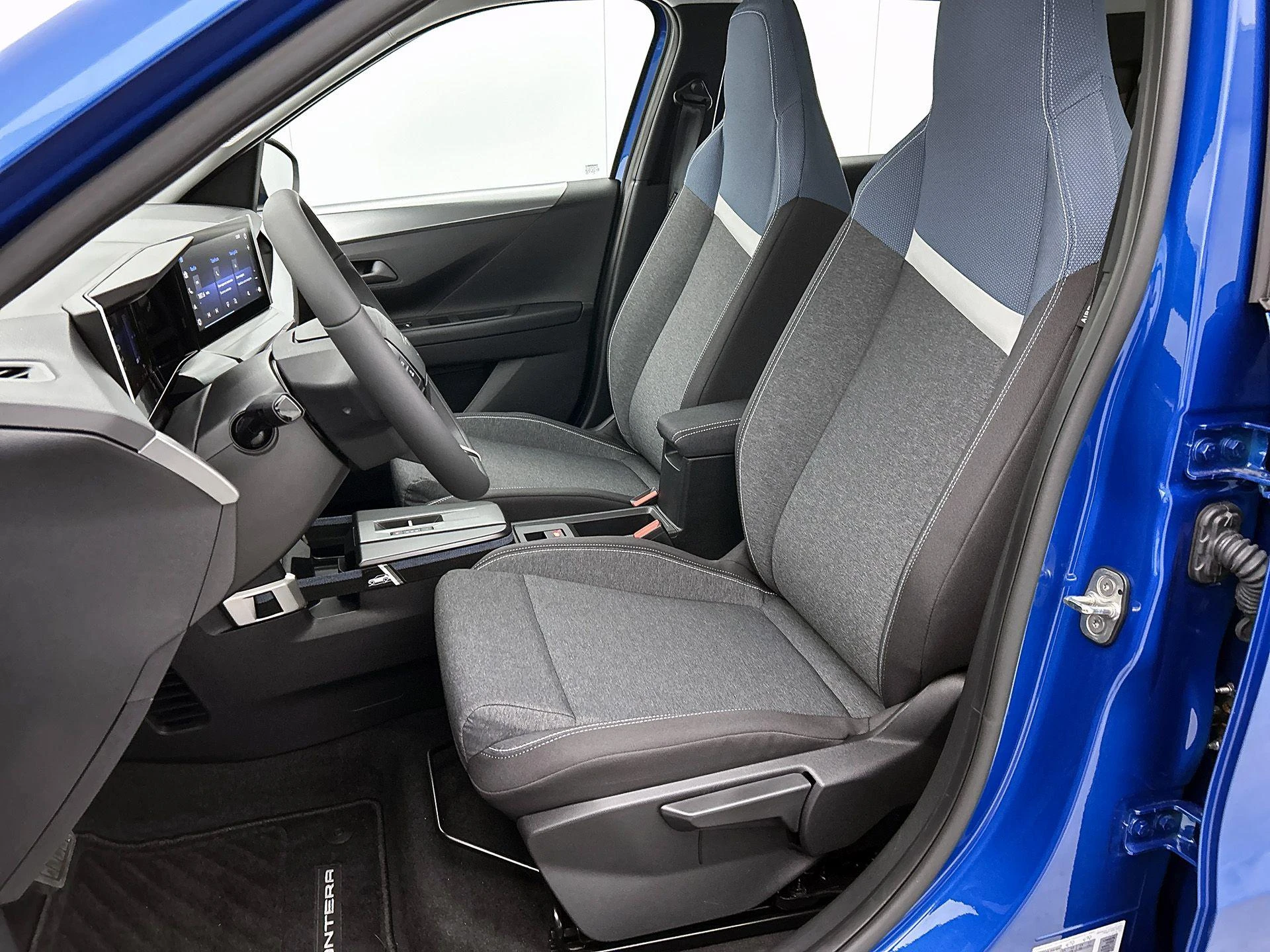 Opel Frontera 1.2 Turbo Hybrid Edition