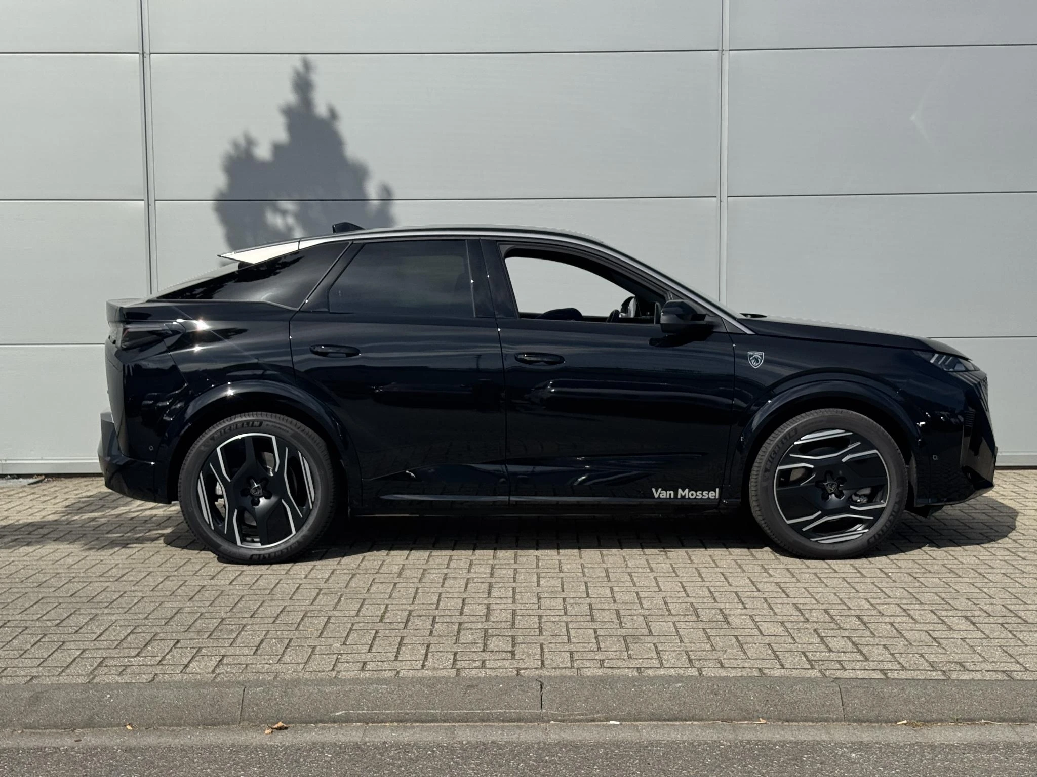 Peugeot-e-3008-image-6