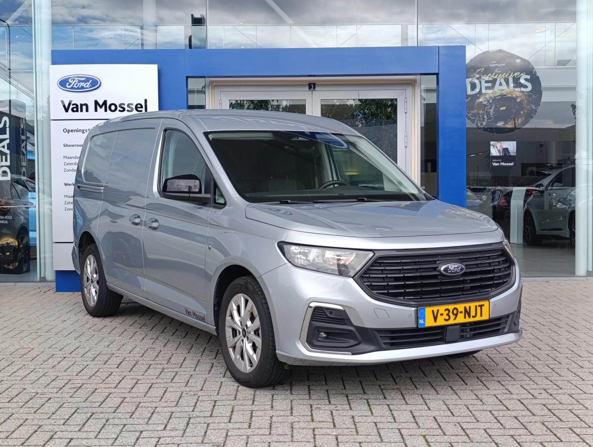 Ford-Transit Connect-image-1