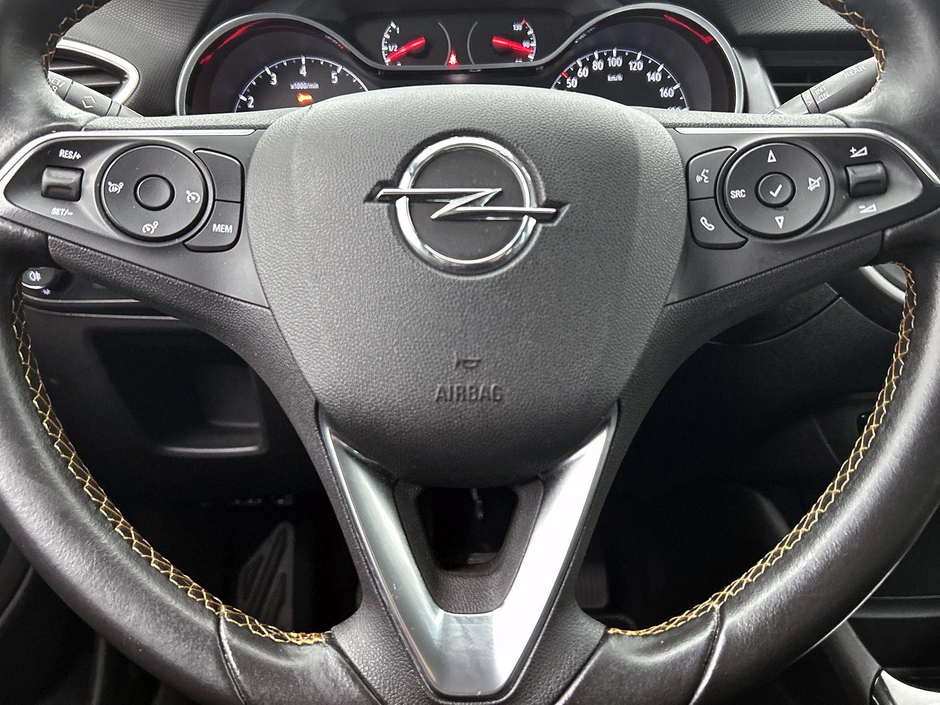 Opel-Crossland X-image-33