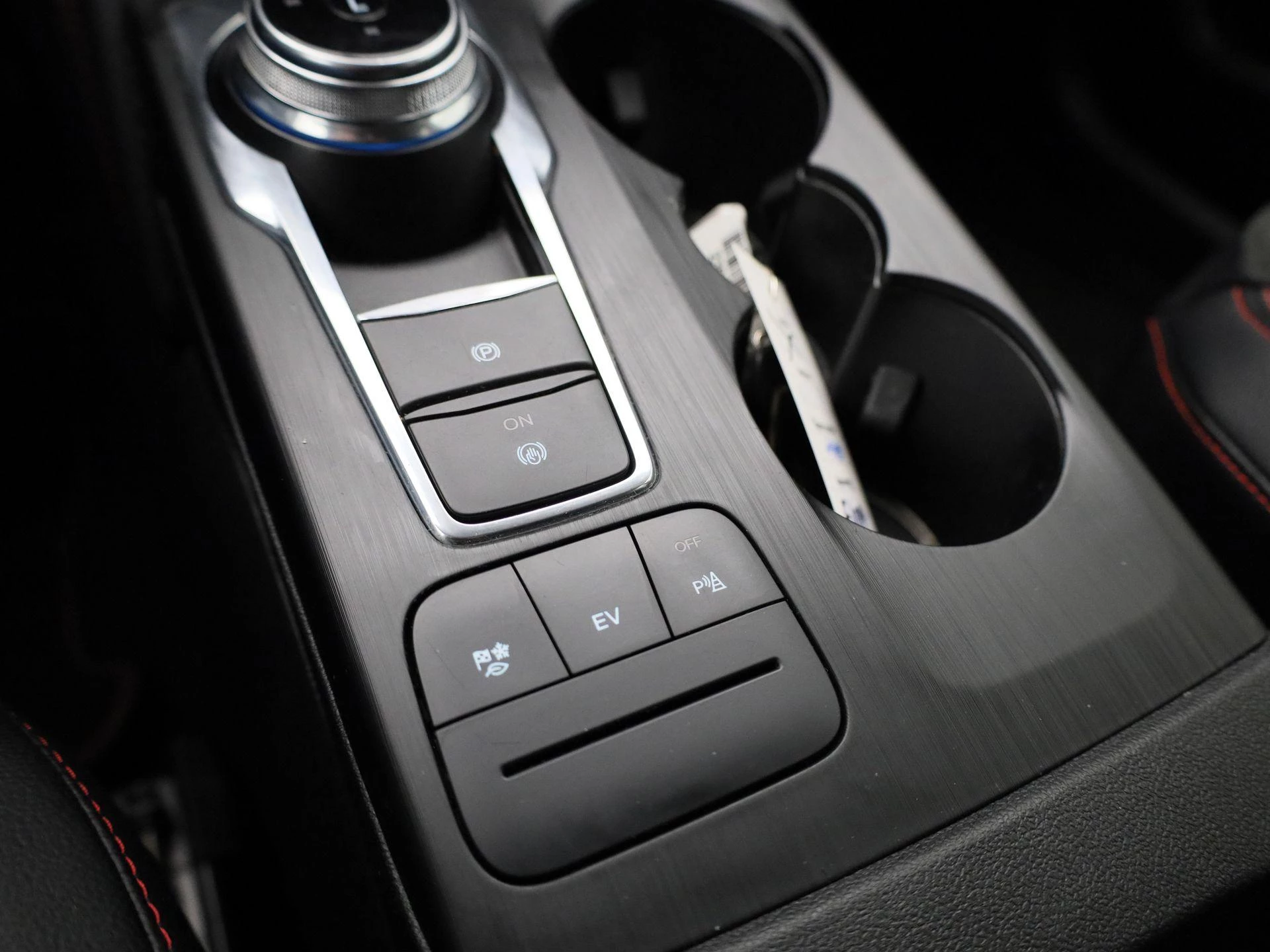 Ford-Kuga-image-29