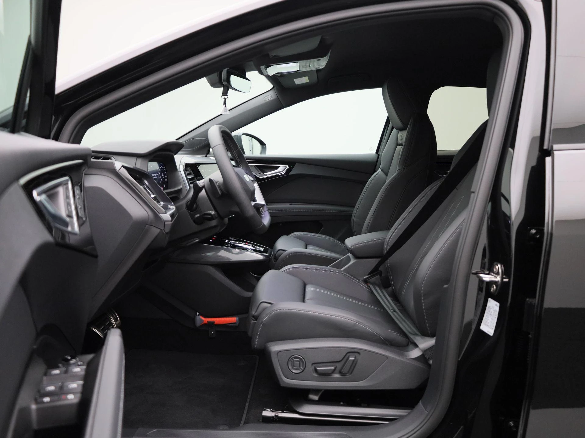 Audi-Q4 Sportback e-tron-image-20