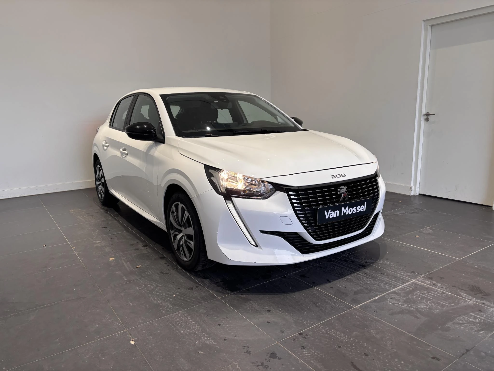 Peugeot-208-image-2
