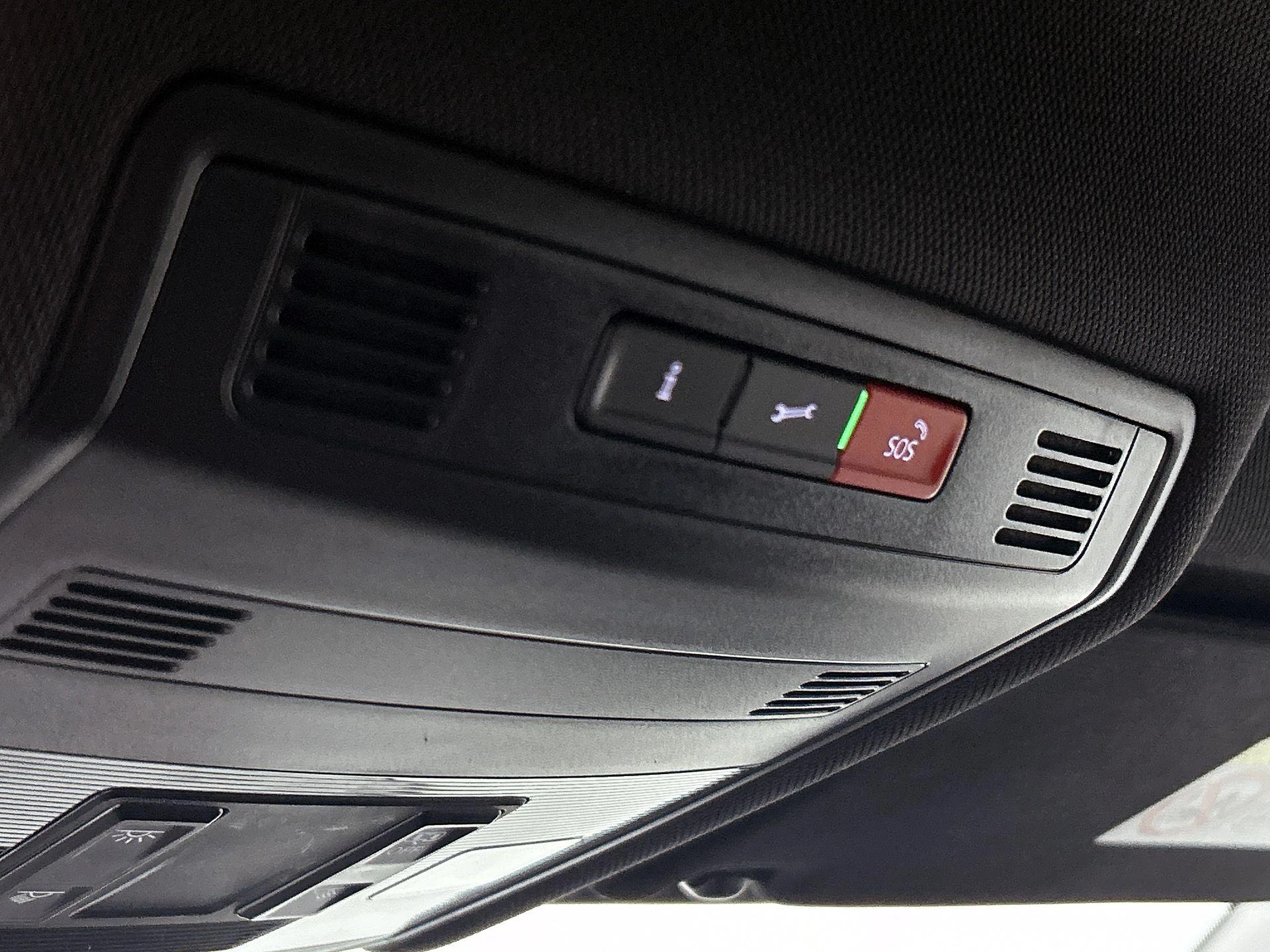 Volkswagen-T-Cross-image-11