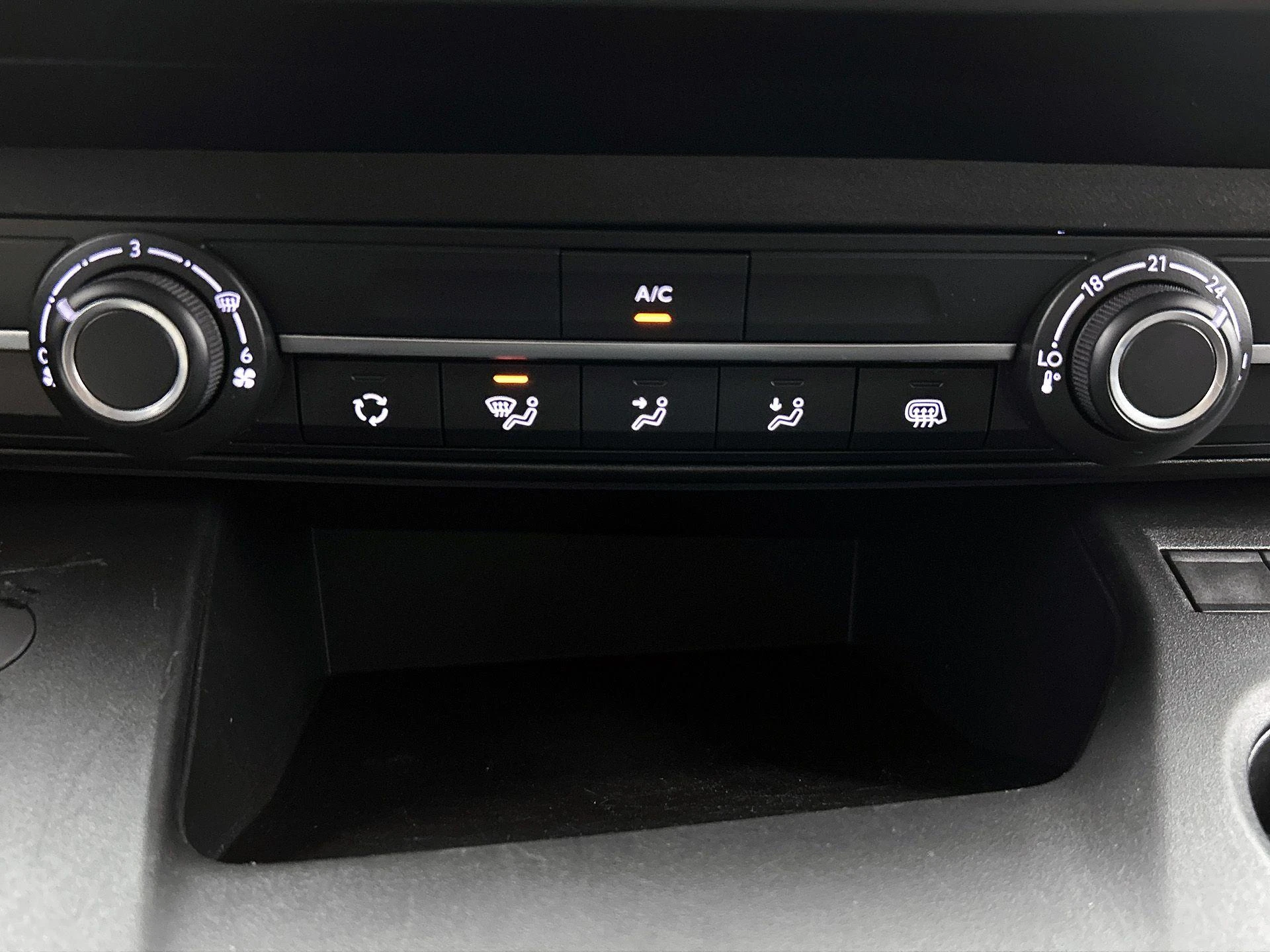 Peugeot-Partner-image-23