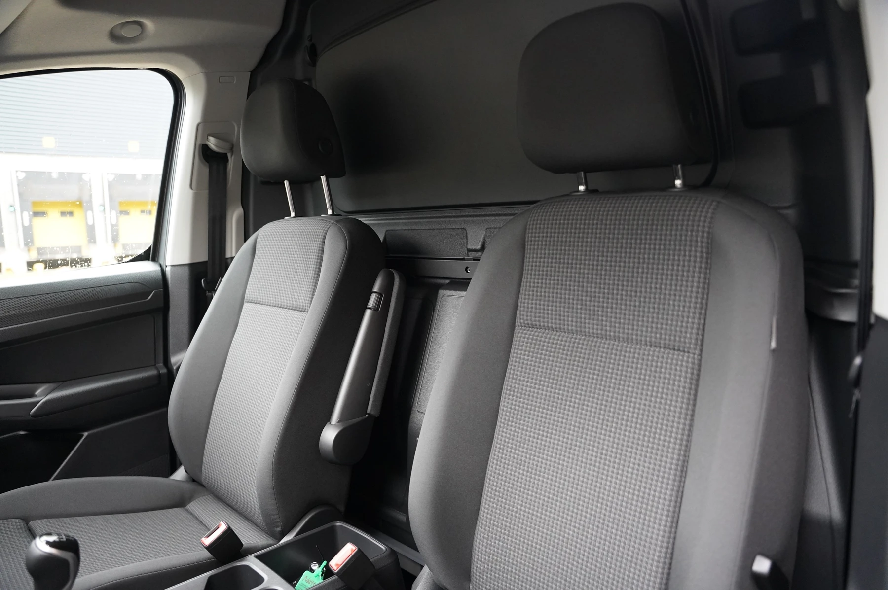Volkswagen-Caddy-image-19